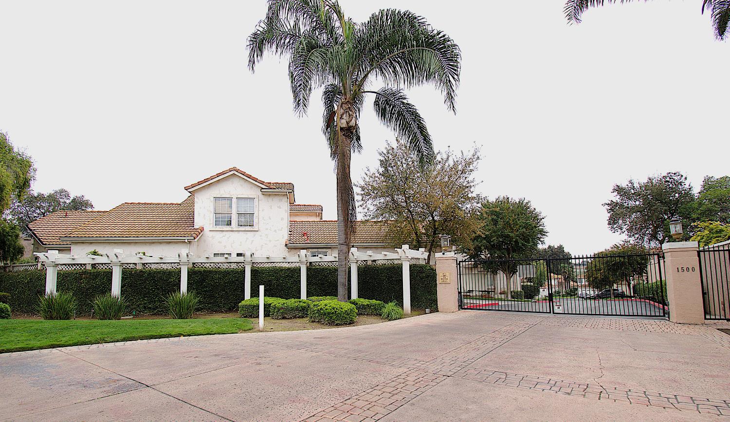 1500 Scenic Dr #12, Modesto, CA 95355