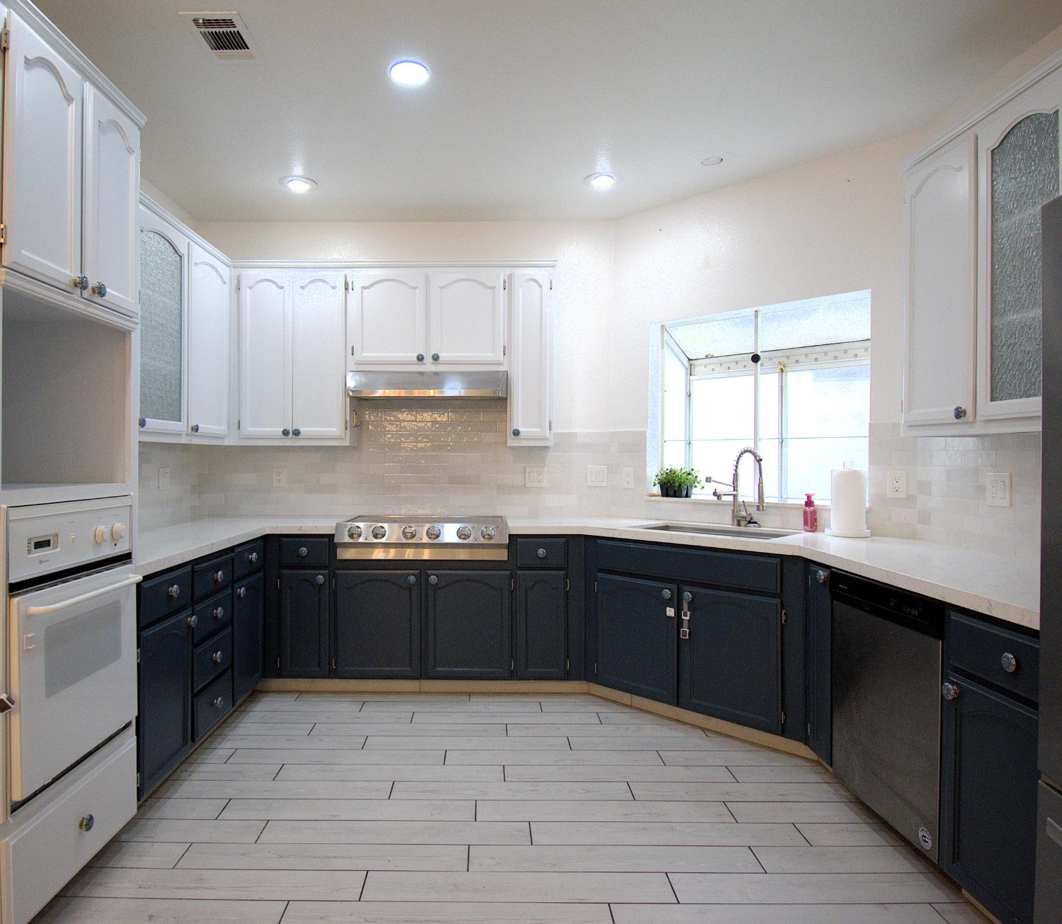 1500 Scenic Dr #12, Modesto, CA 95355