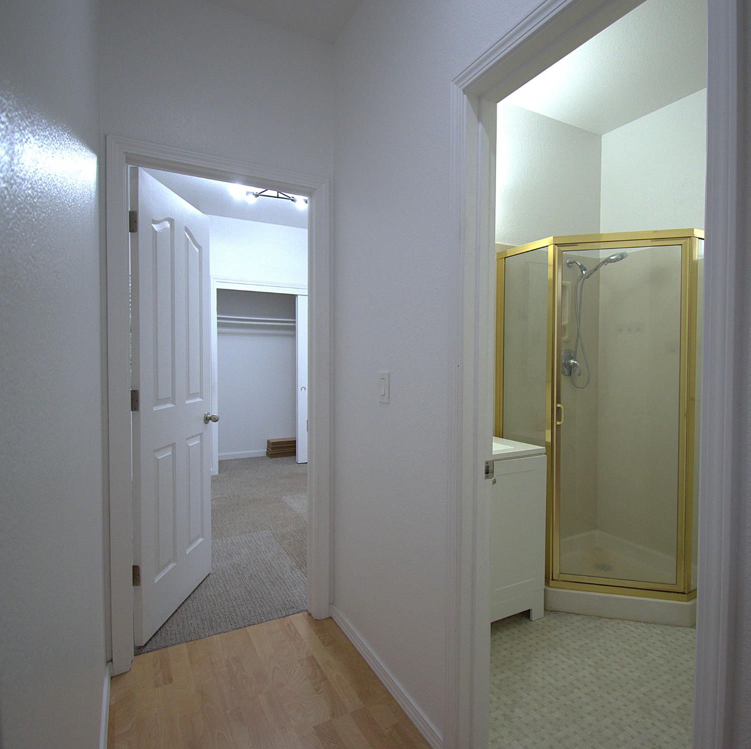 1500 Scenic Dr #12, Modesto, CA 95355