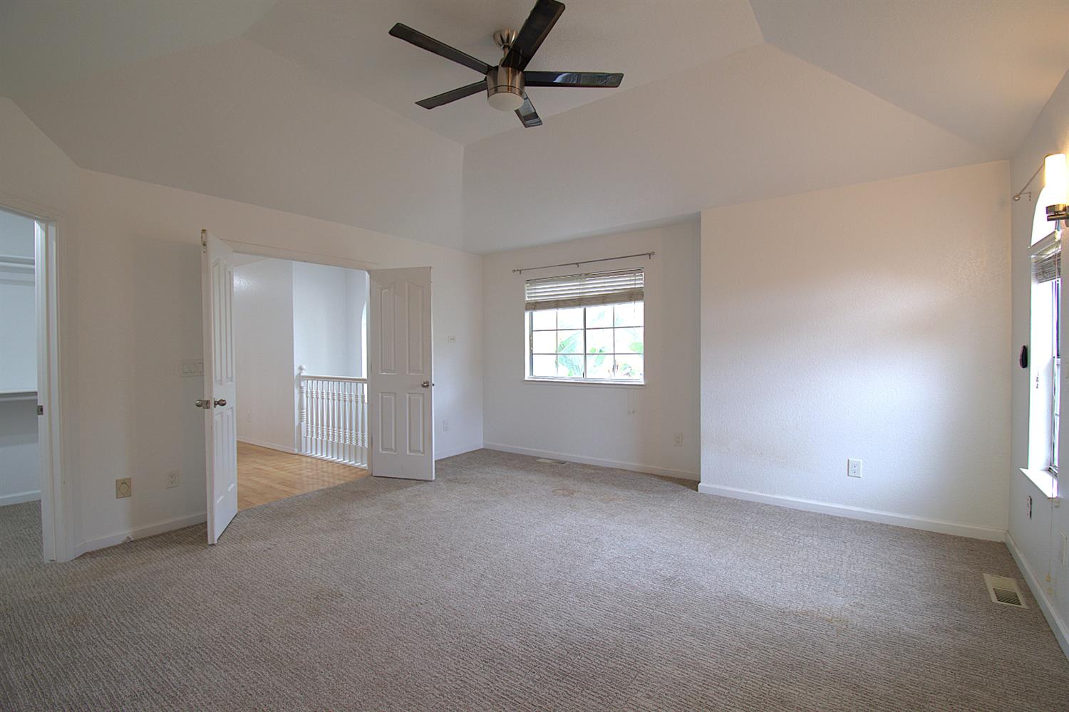 1500 Scenic Dr #12, Modesto, CA 95355