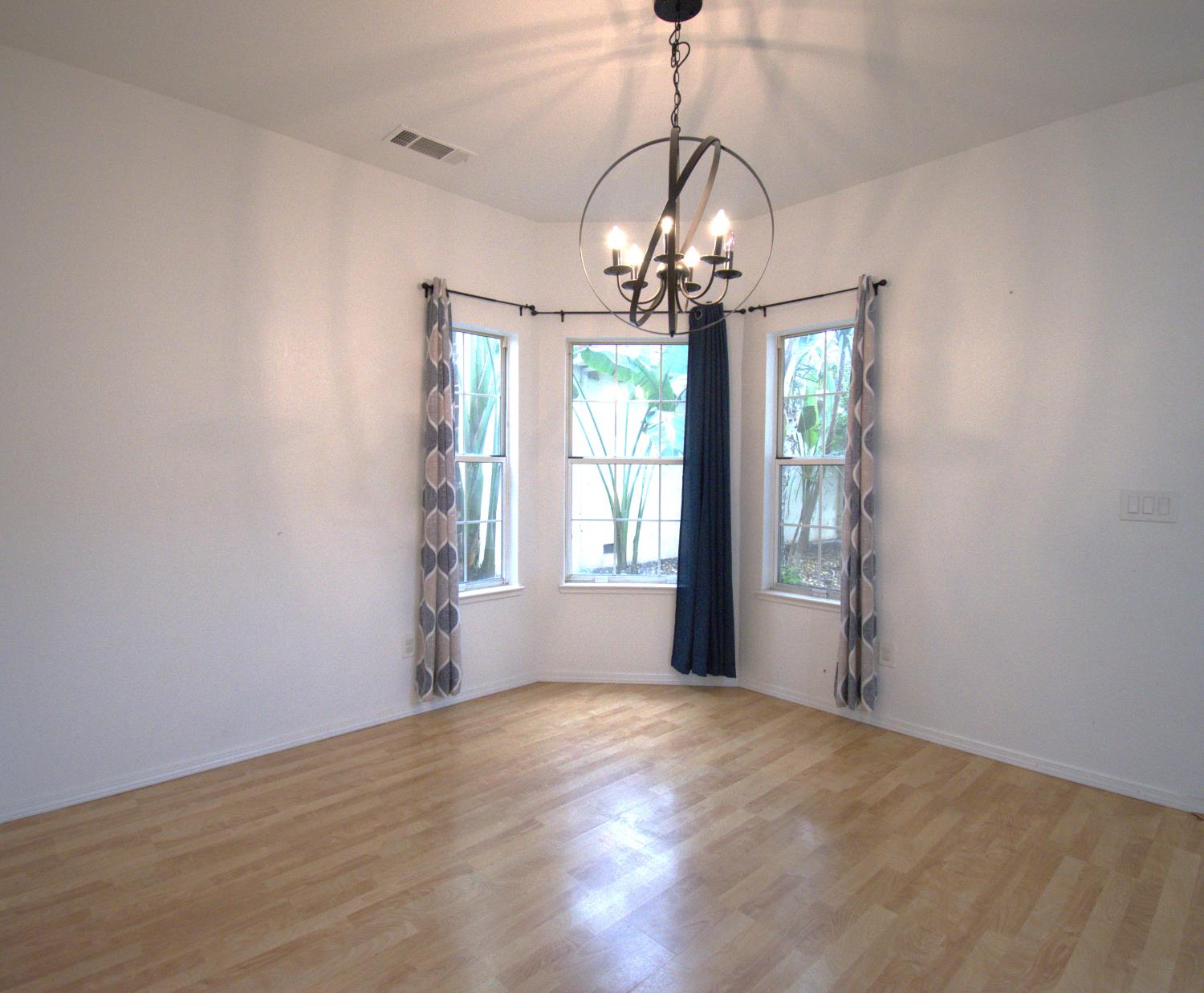 1500 Scenic Dr #12, Modesto, CA 95355