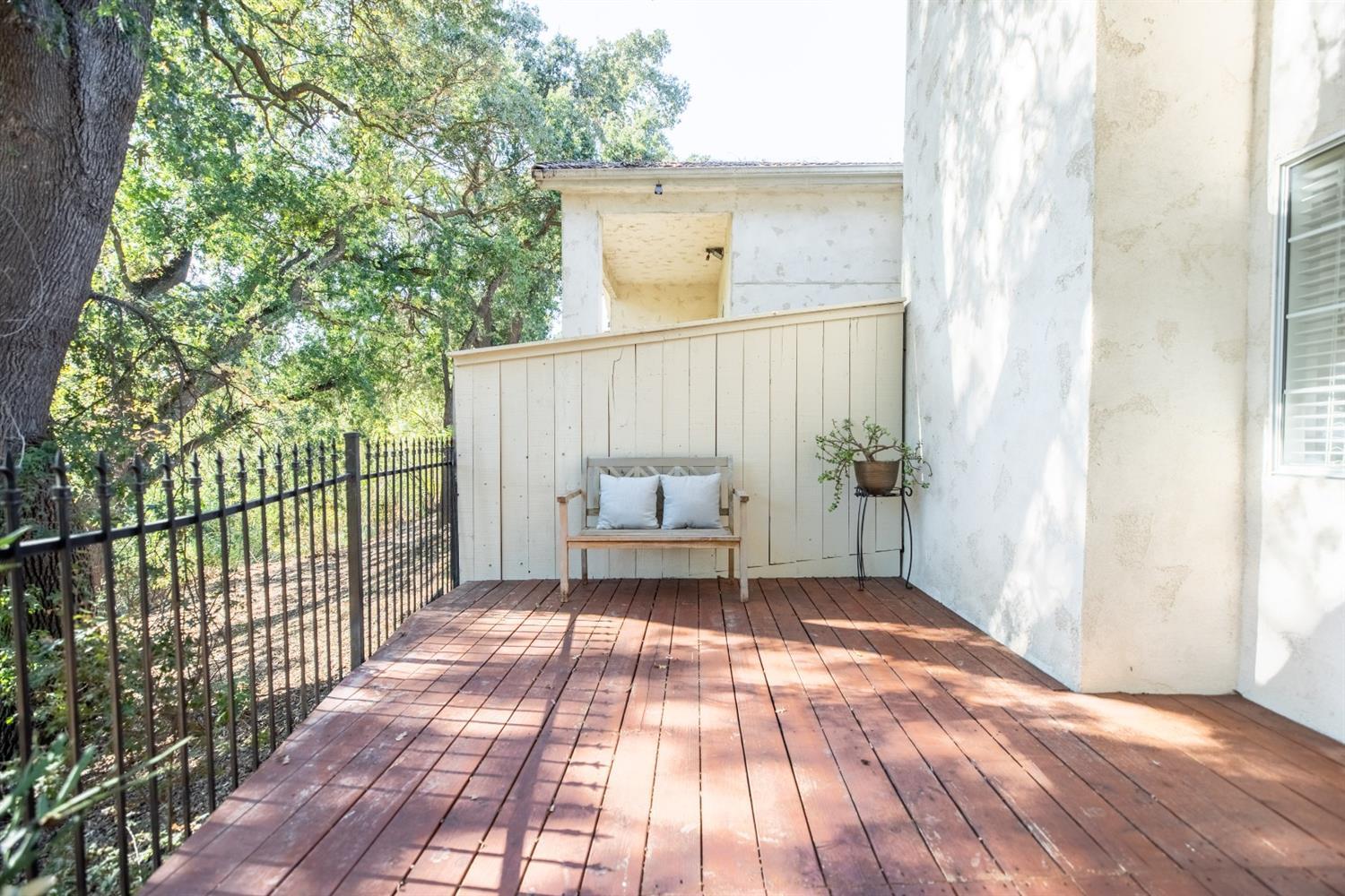 1500 Scenic Dr #12, Modesto, CA 95355