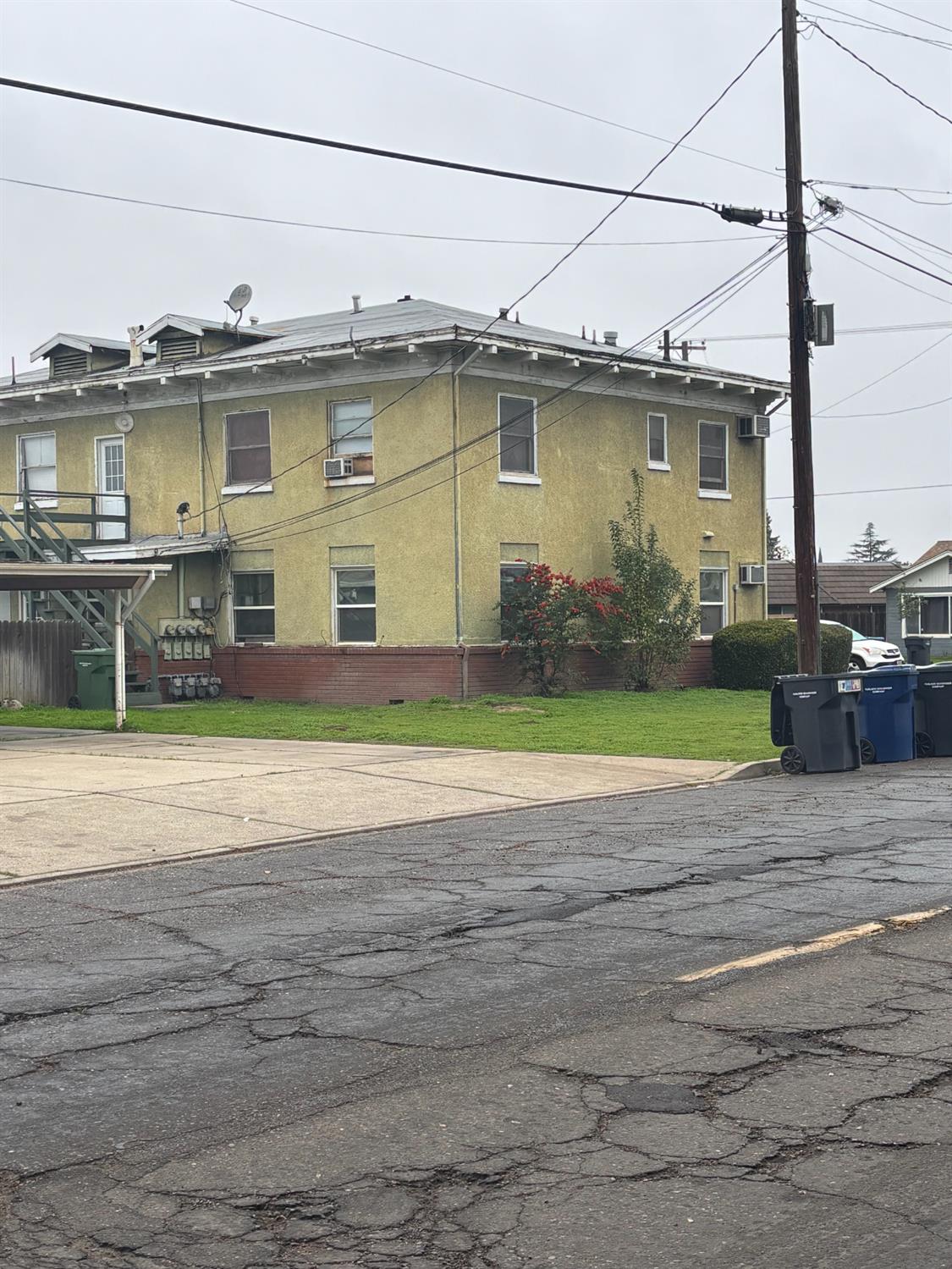 494 WAYSIDE Dr, Turlock, CA 95380