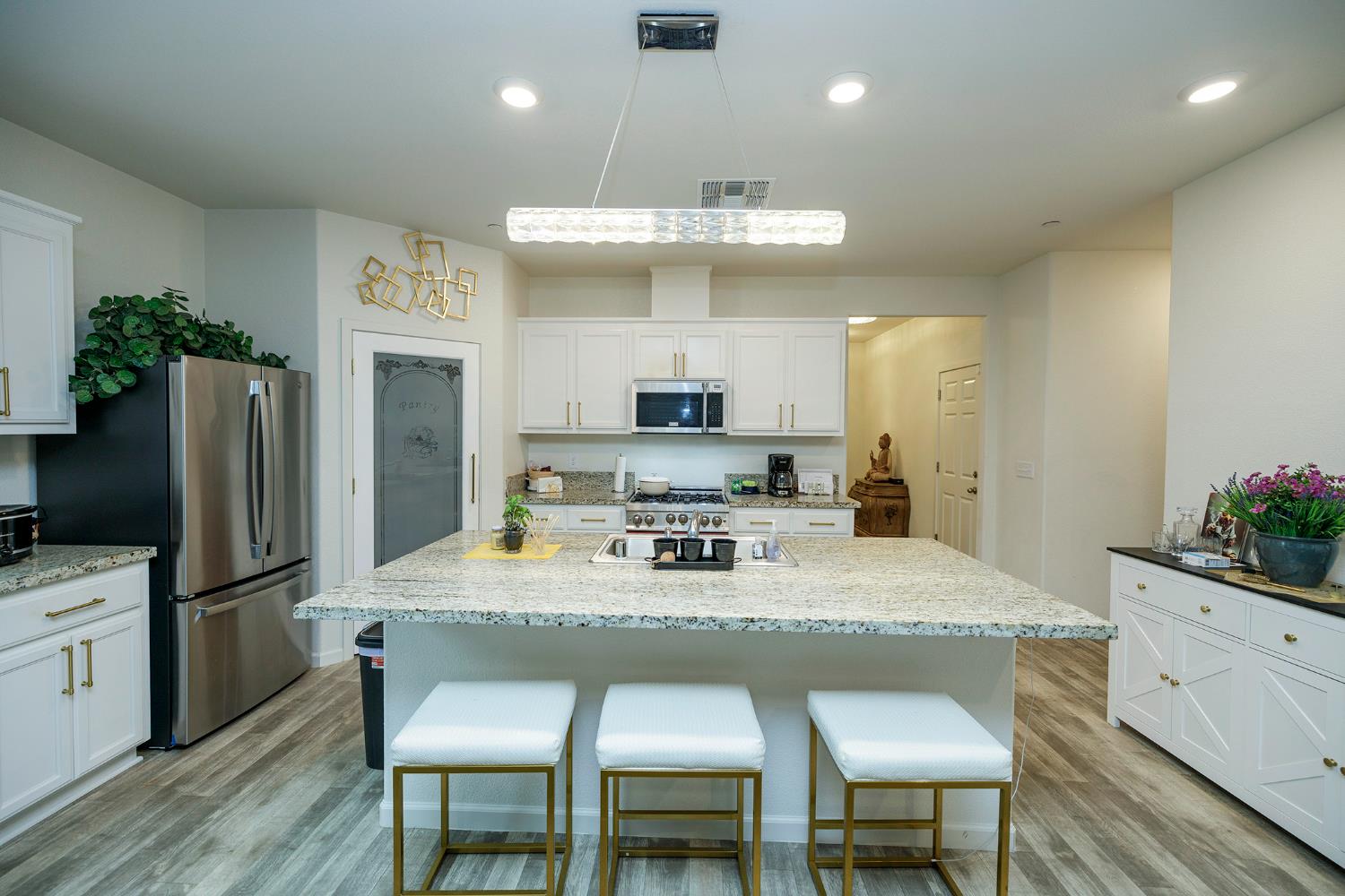 3216 Hankook Dr, Modesto, CA 95355