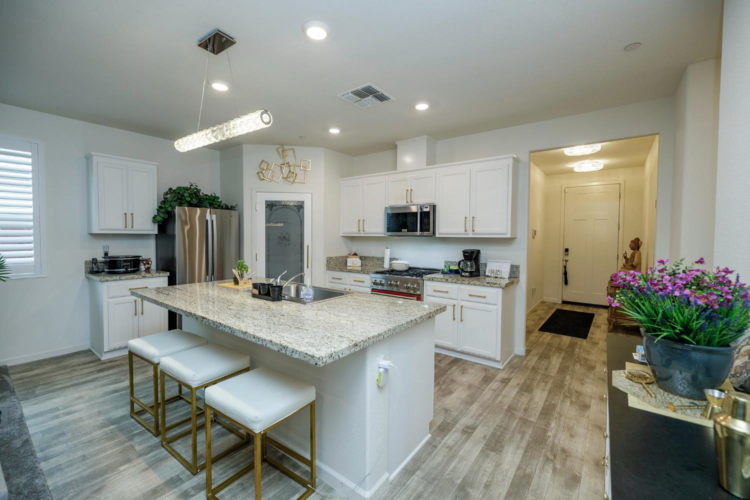 3216 Hankook Dr, Modesto, CA 95355