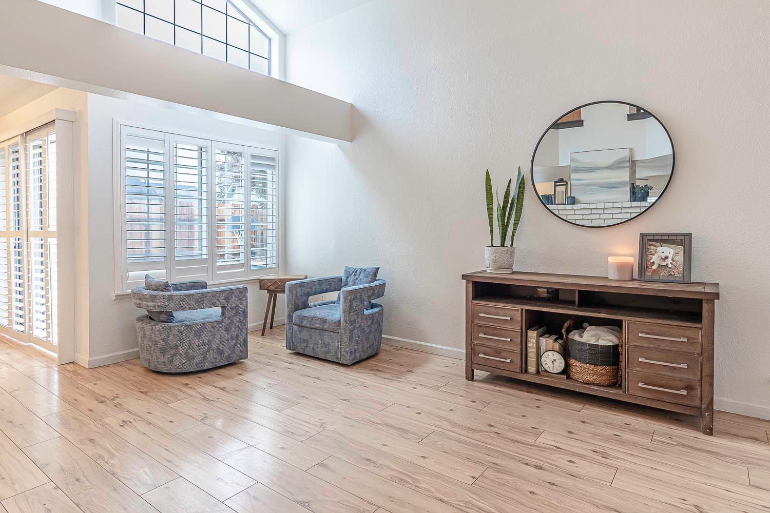 2038 Pontiac St, Oakdale, CA 95361