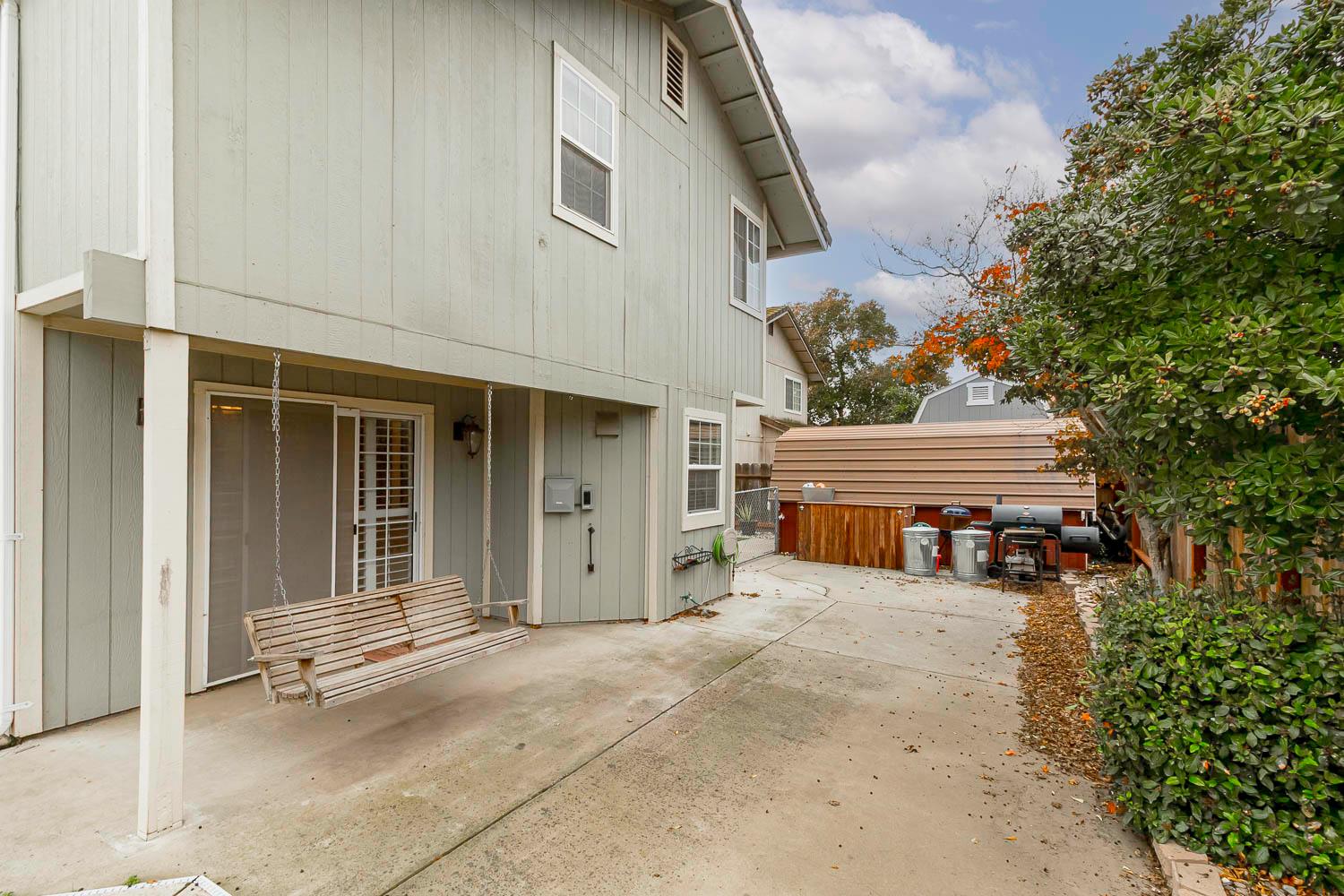 2038 Pontiac St, Oakdale, CA 95361