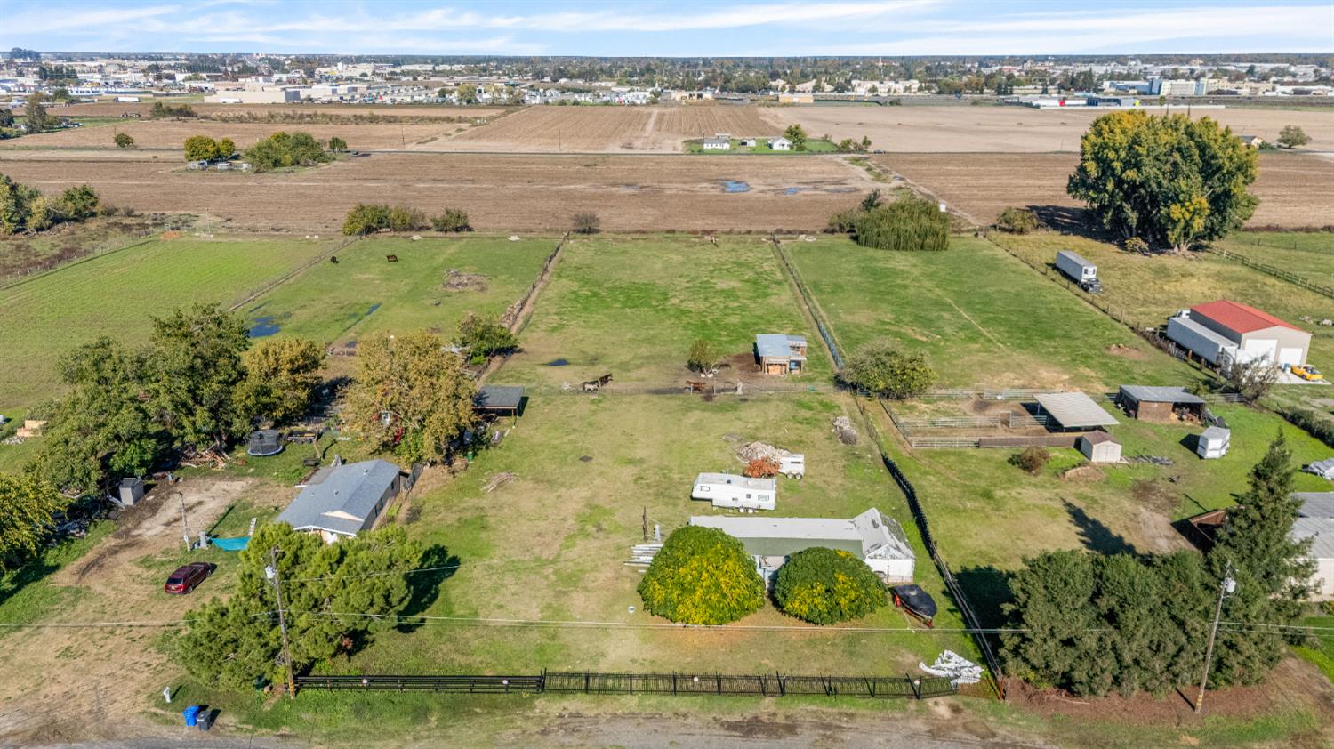 633 W Greenway Ave, Turlock, CA 95380