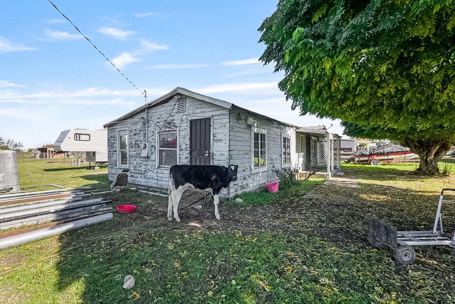 633 W Greenway Ave, Turlock, CA 95380