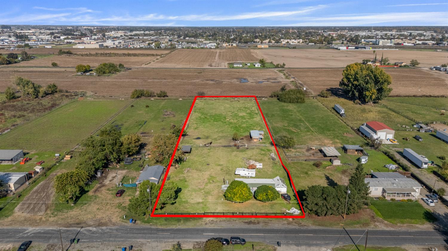 633 W Greenway Ave, Turlock, CA 95380