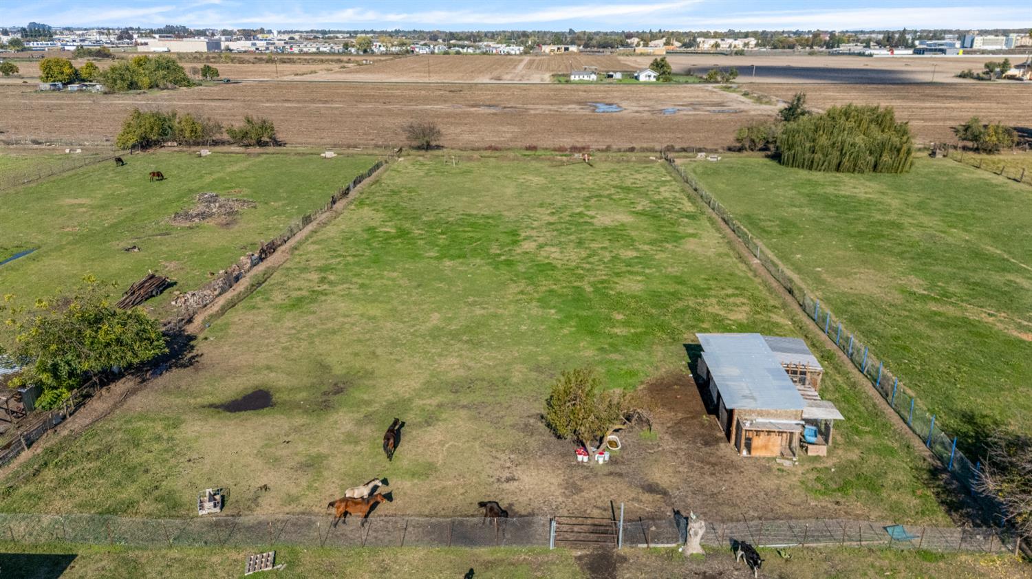 633 W Greenway Ave, Turlock, CA 95380