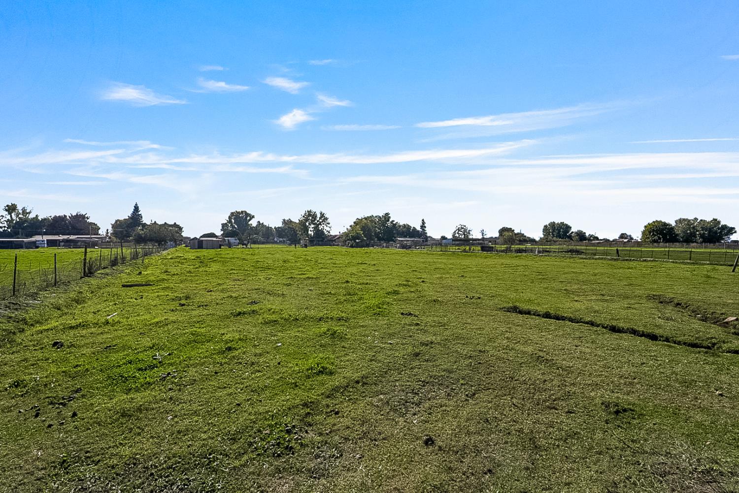 633 W Greenway Ave, Turlock, CA 95380