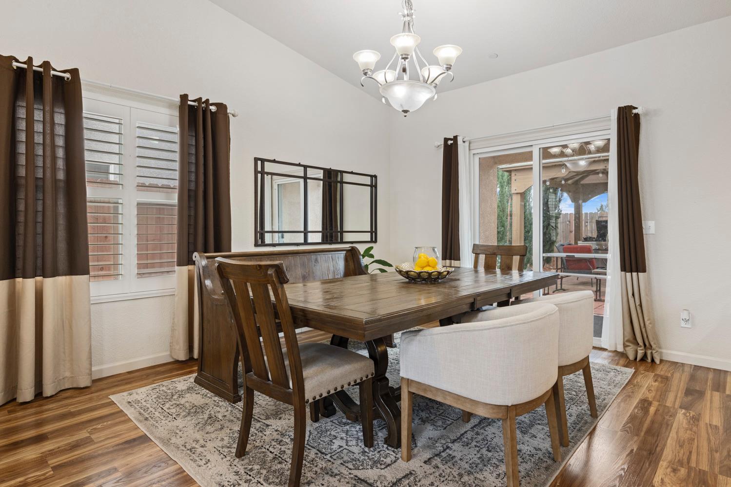 3130 Walnut Ln, Riverbank, CA 95367