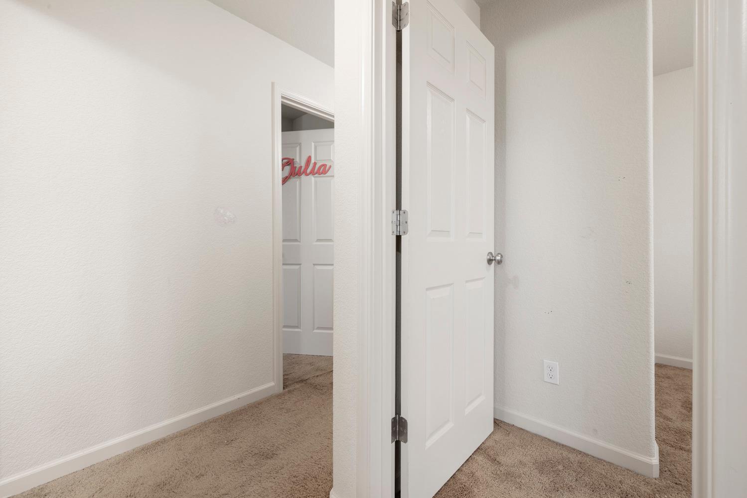 3130 Walnut Ln, Riverbank, CA 95367