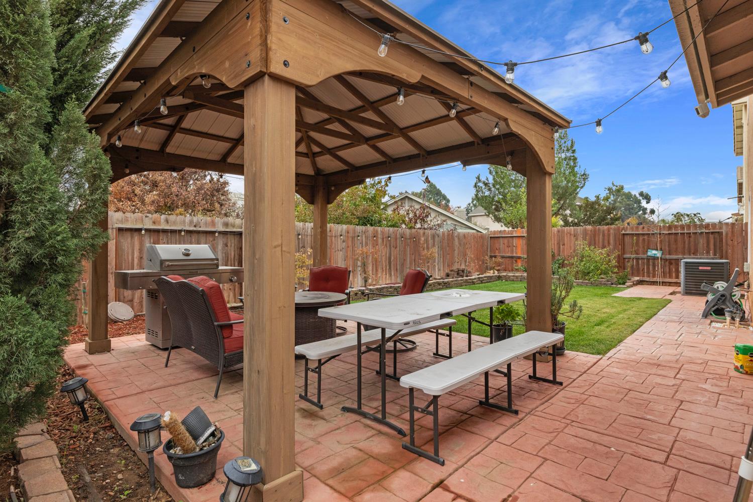 3130 Walnut Ln, Riverbank, CA 95367