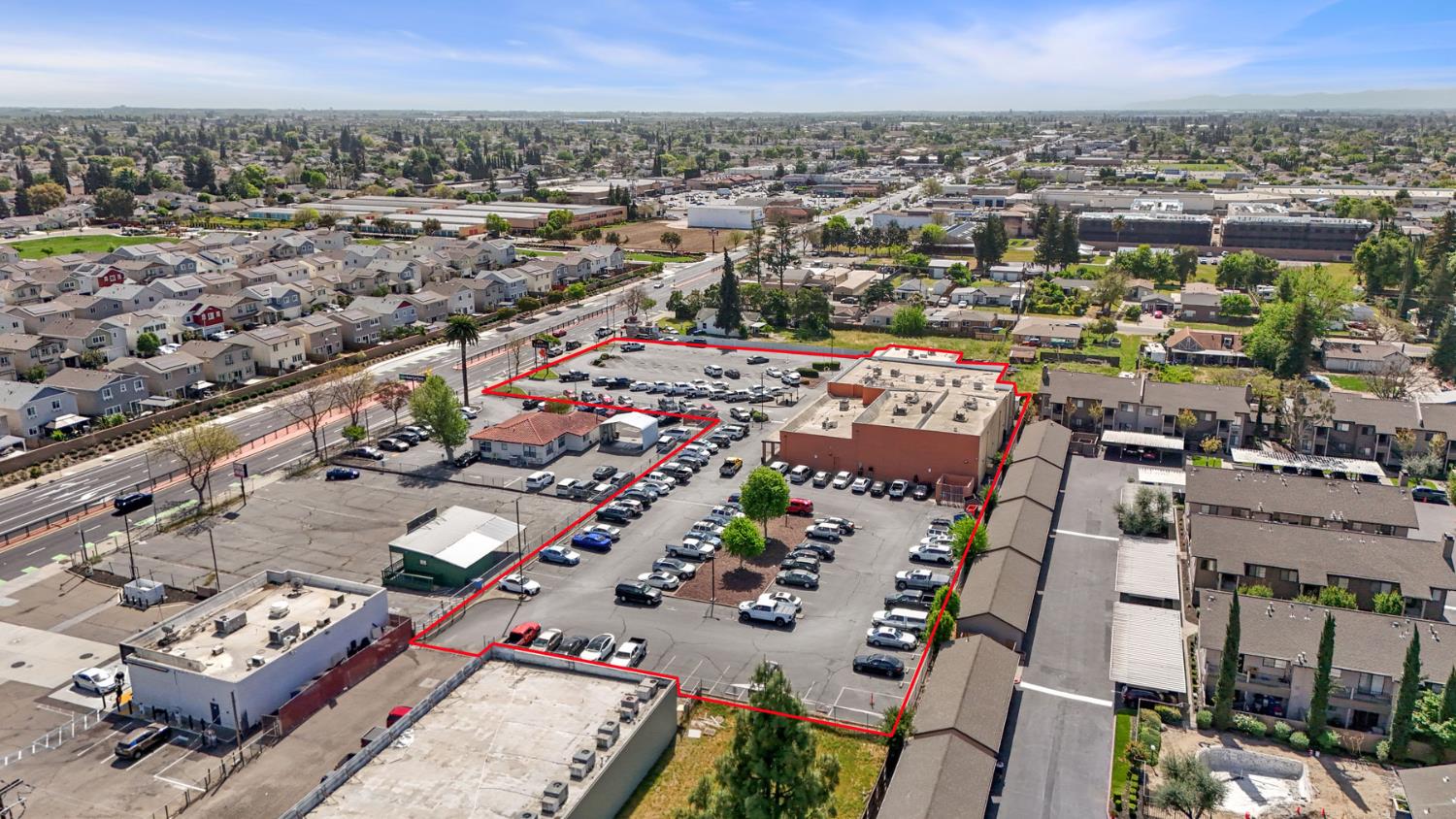 1355 N Main St, Manteca, CA 95336