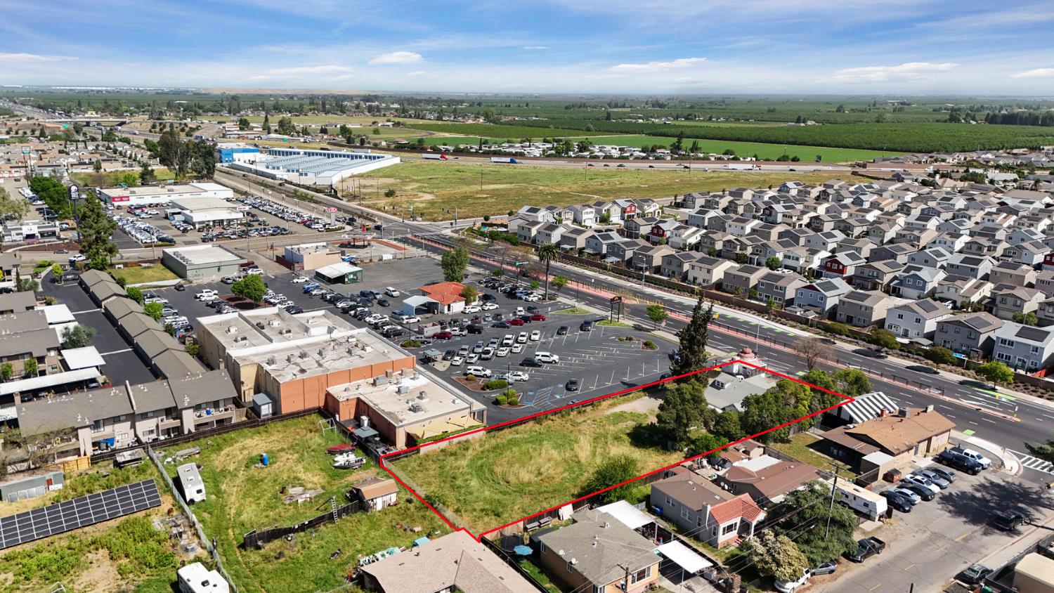 1355 N Main St, Manteca, CA 95336