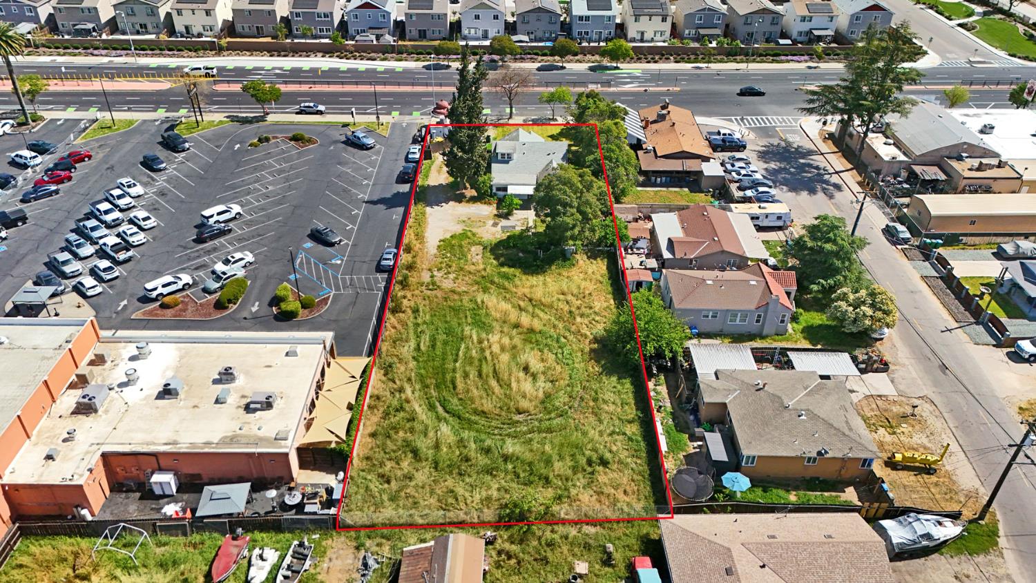 1355 N Main St, Manteca, CA 95336