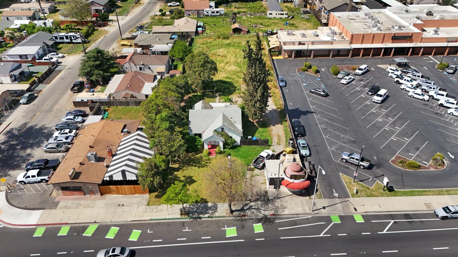 1355 N Main St, Manteca, CA 95336