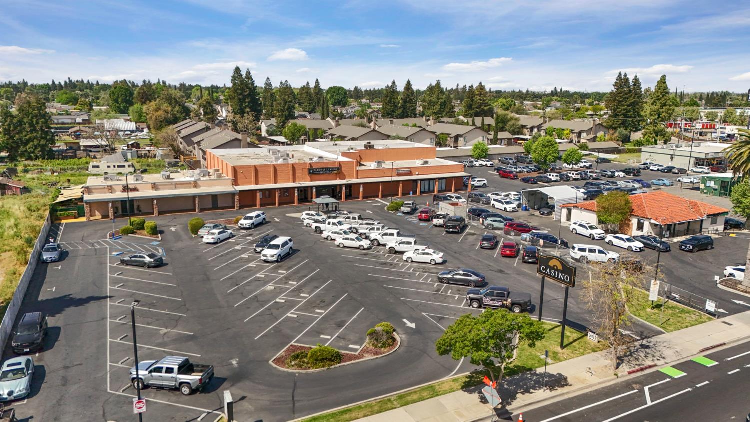 1355 N Main St, Manteca, CA 95336