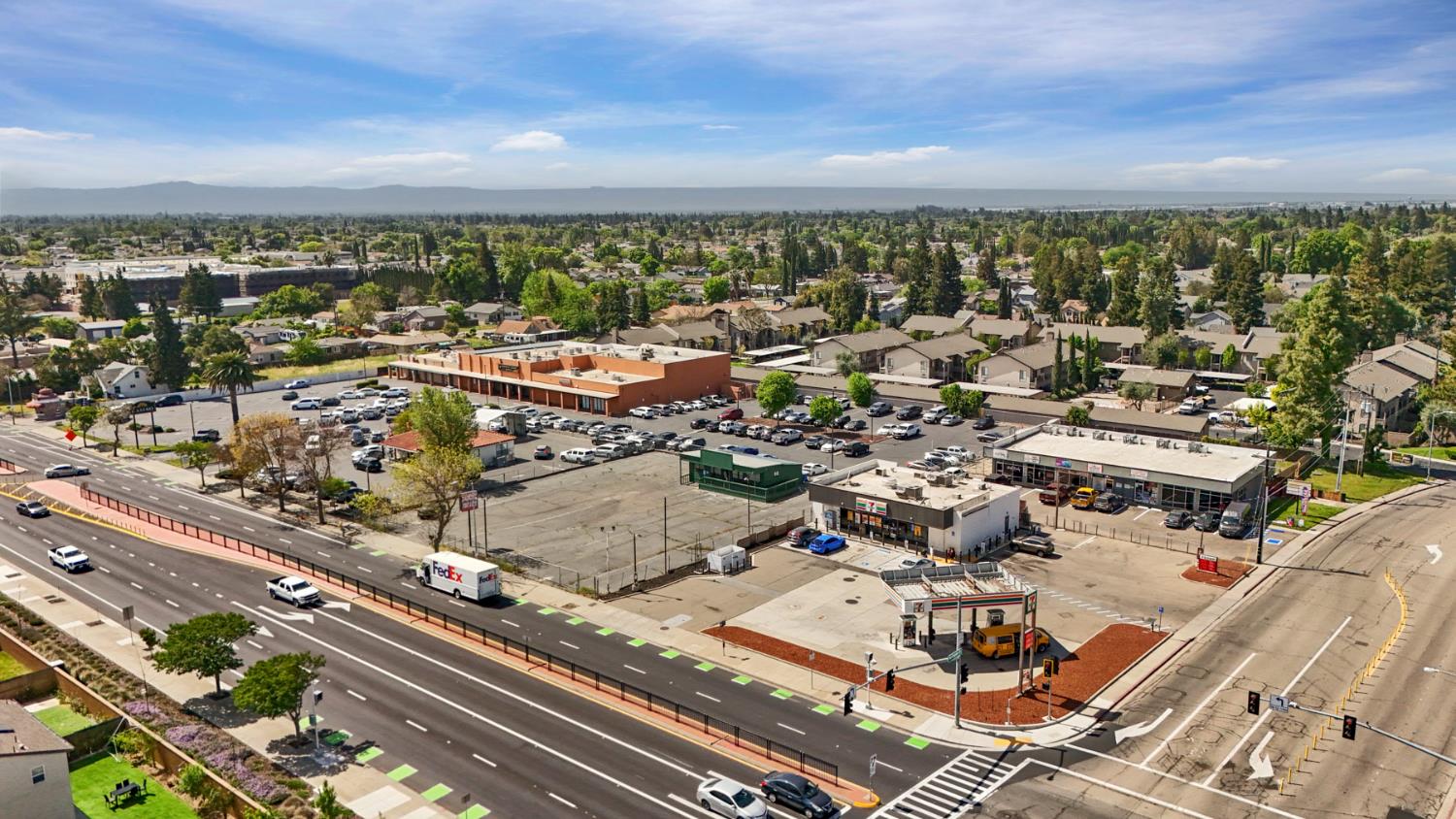 1355 N Main St, Manteca, CA 95336