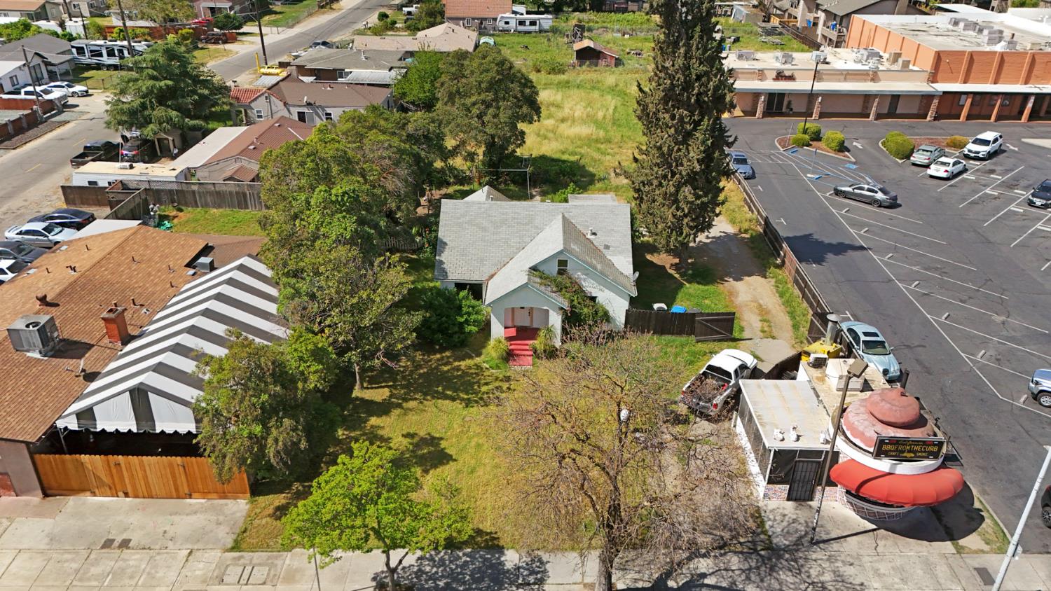 1355 N Main St, Manteca, CA 95336