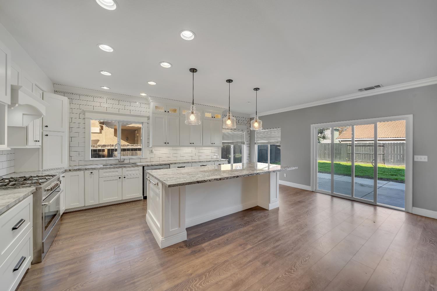 3929 Mira Sol Dr, Ceres, CA 95307