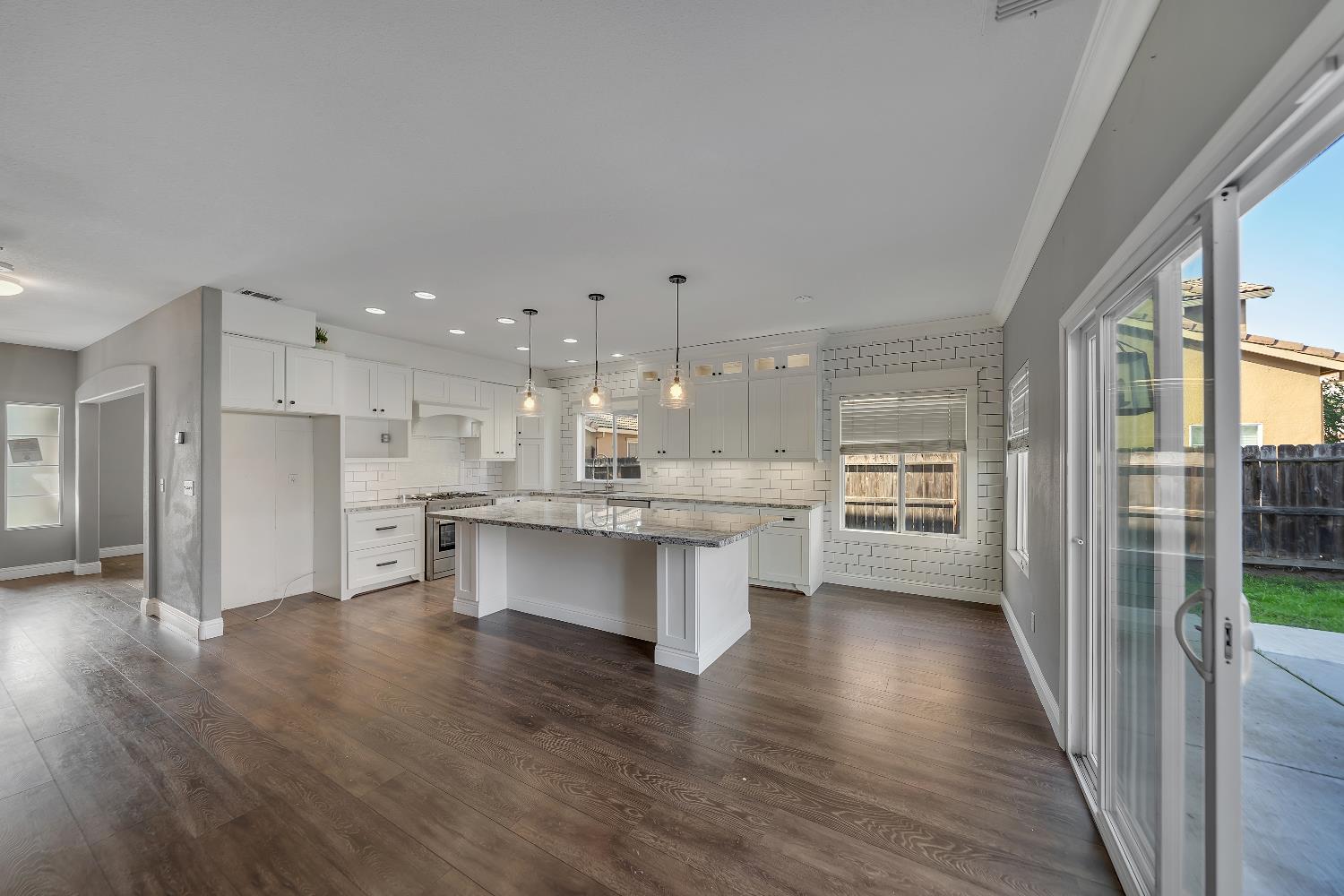 3929 Mira Sol Dr, Ceres, CA 95307