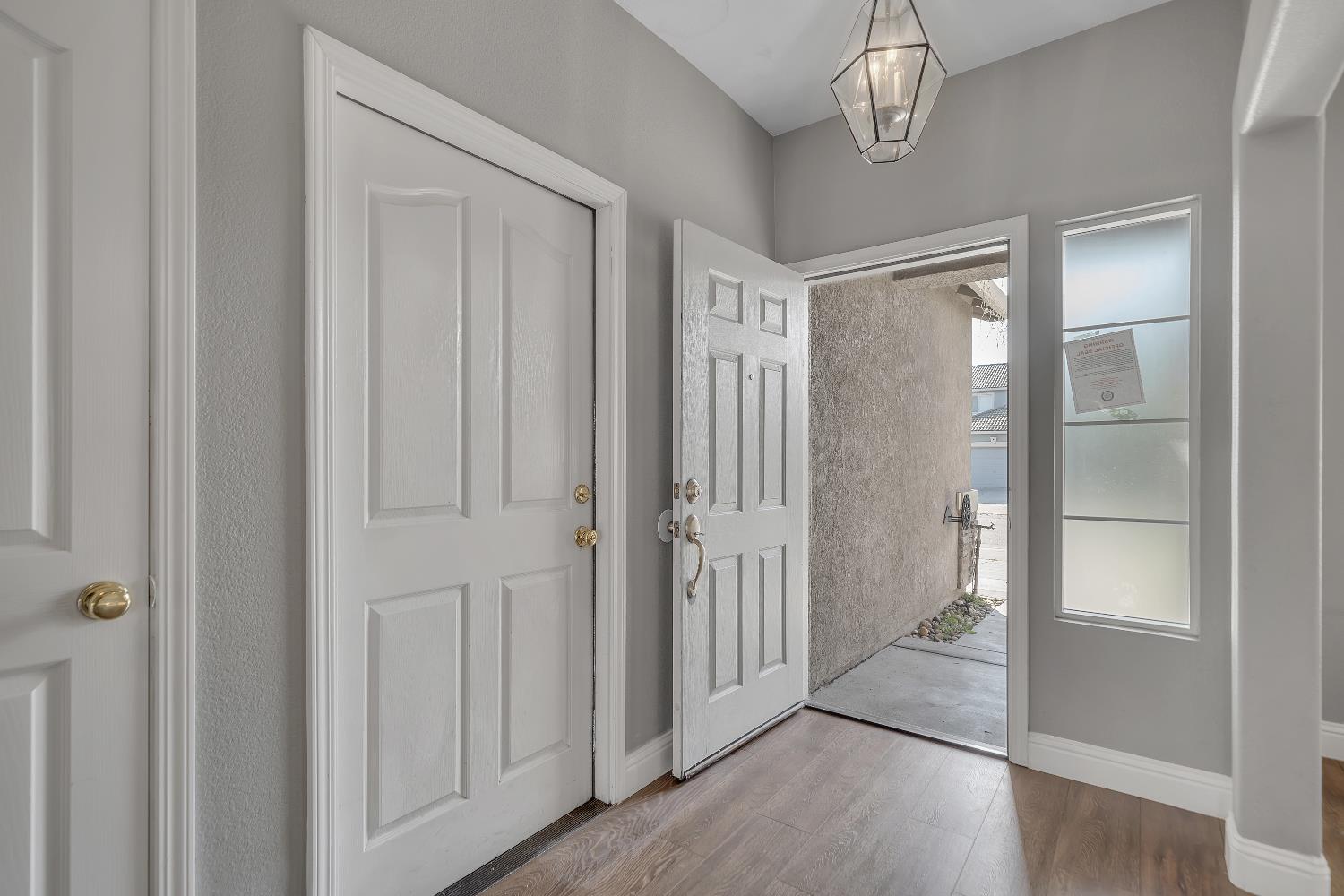 3929 Mira Sol Dr, Ceres, CA 95307