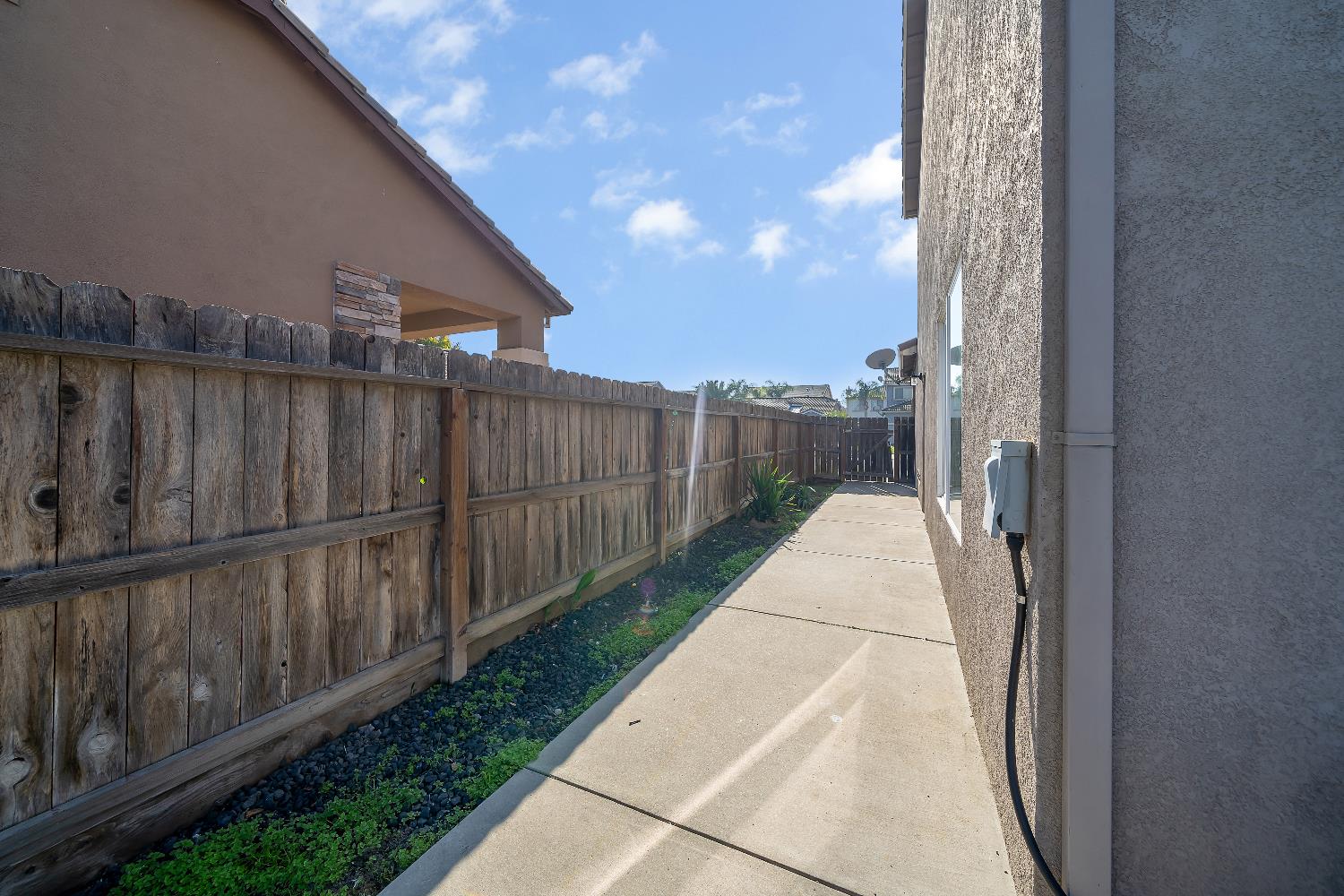 3929 Mira Sol Dr, Ceres, CA 95307