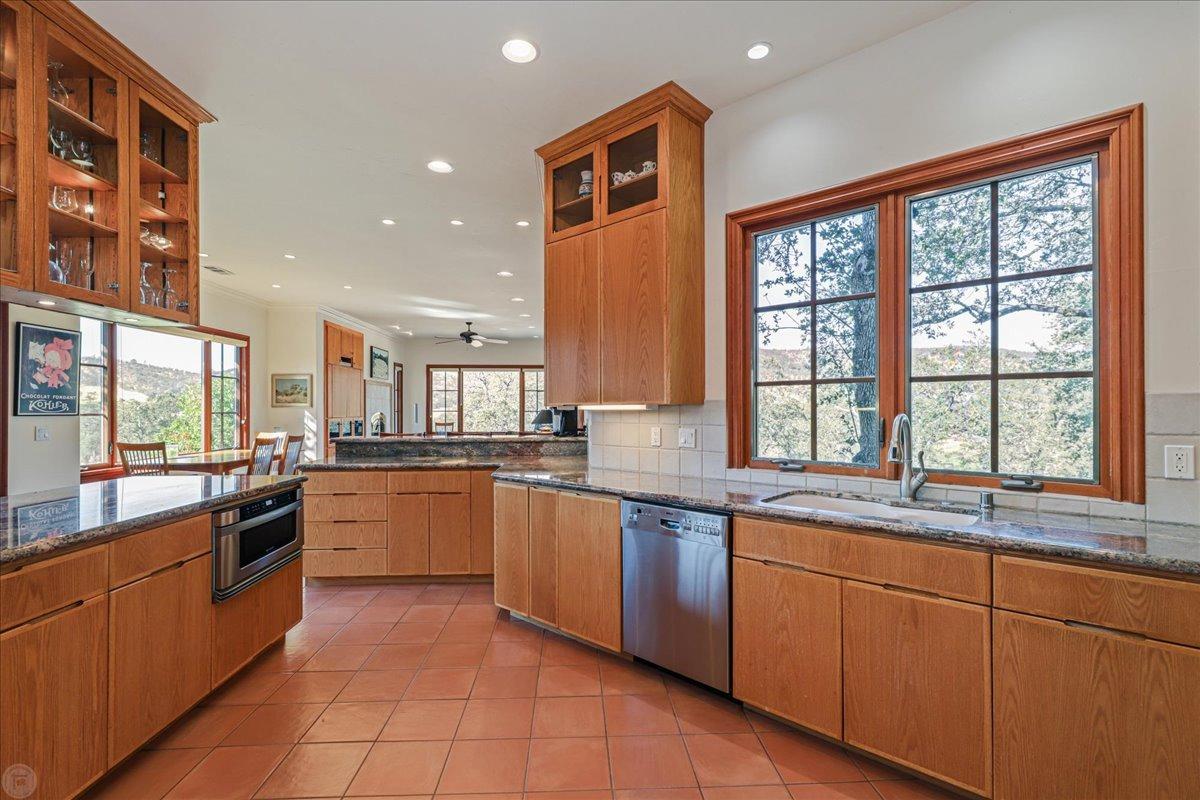 20 Mosswood Ct, Copperopolis, CA 95228