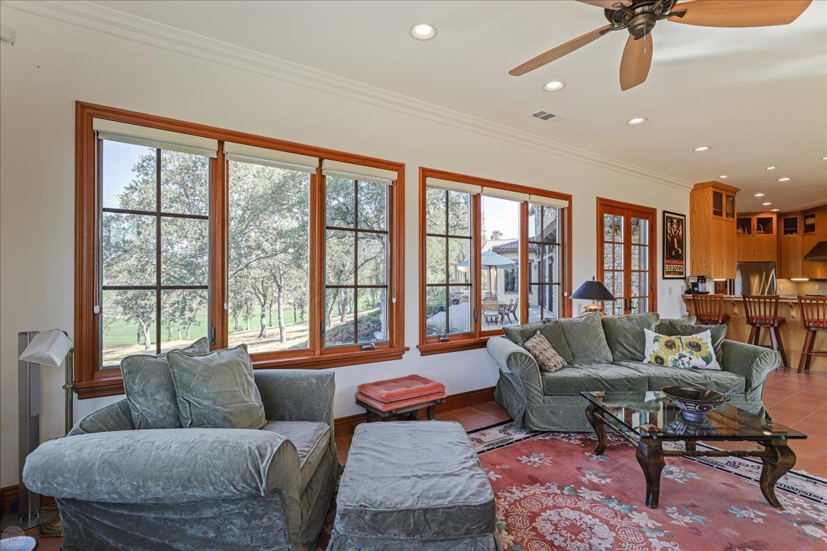 20 Mosswood Ct, Copperopolis, CA 95228