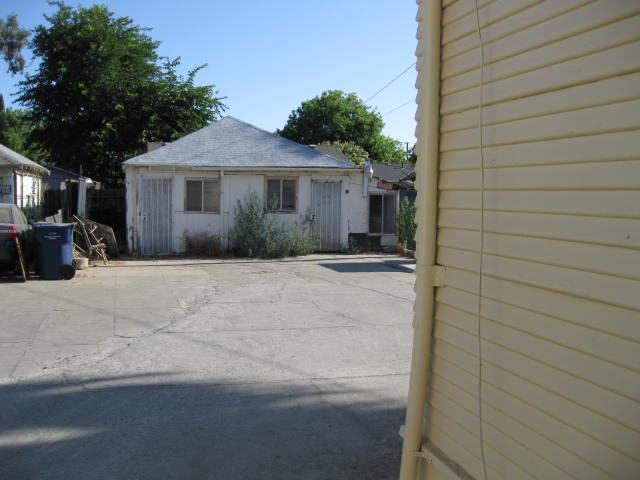 545 W MAIN St, Turlock, CA 95380