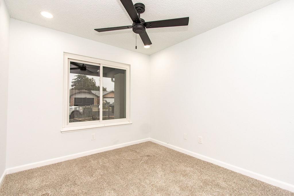 2016 Scotch Pine Dr, Modesto, CA 95351