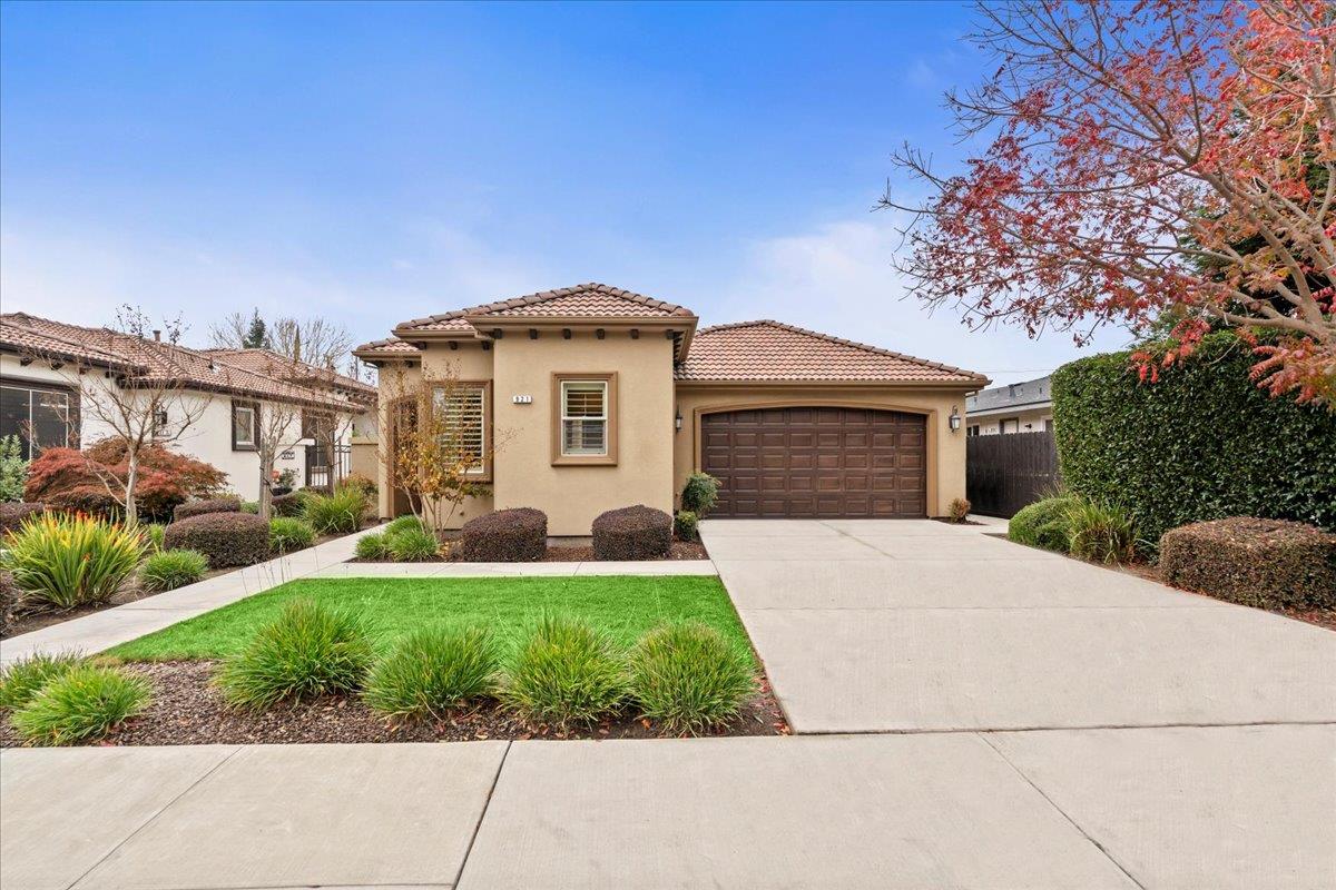 921 Hackberry Ave, Modesto, CA 95350