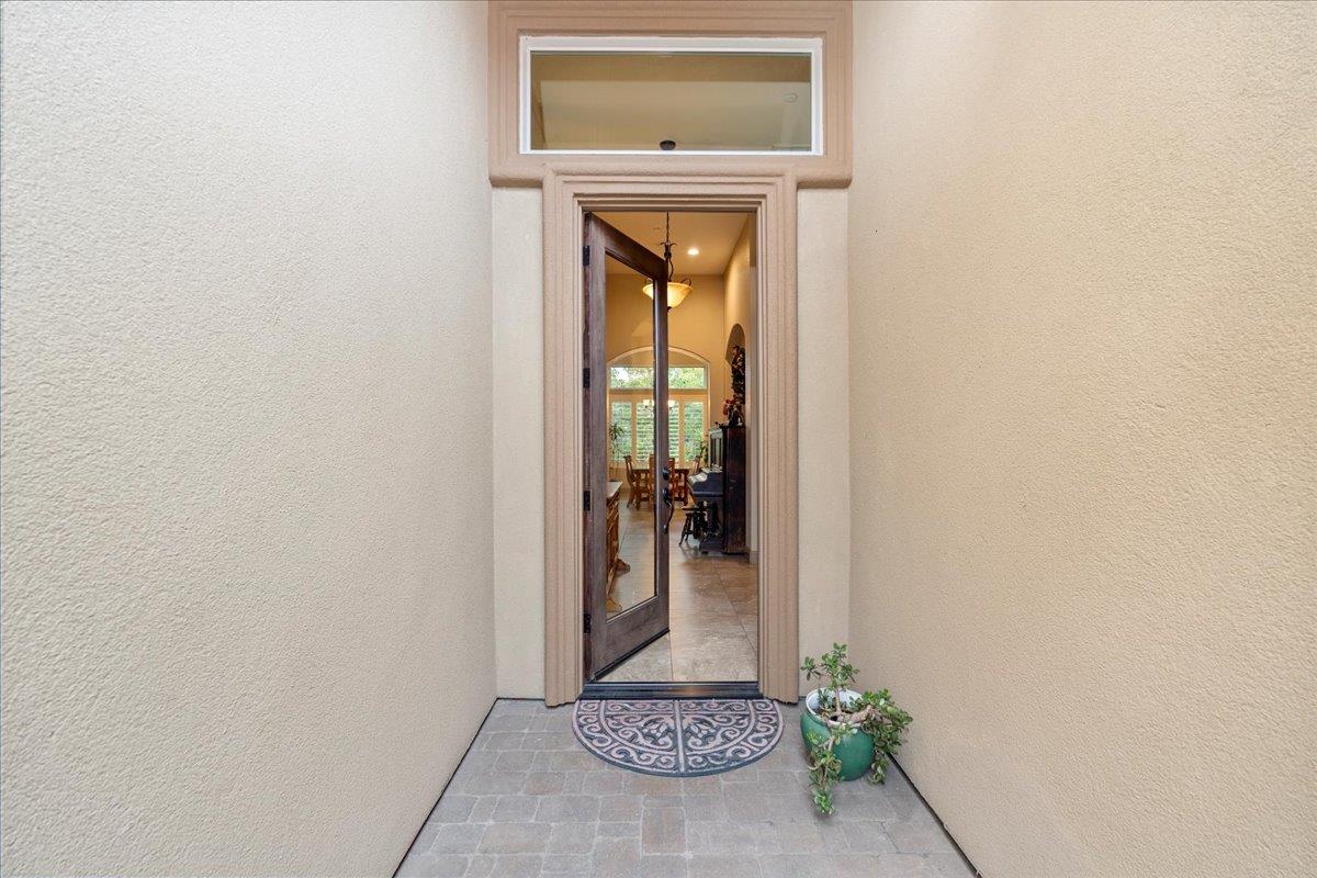 921 Hackberry Ave, Modesto, CA 95350