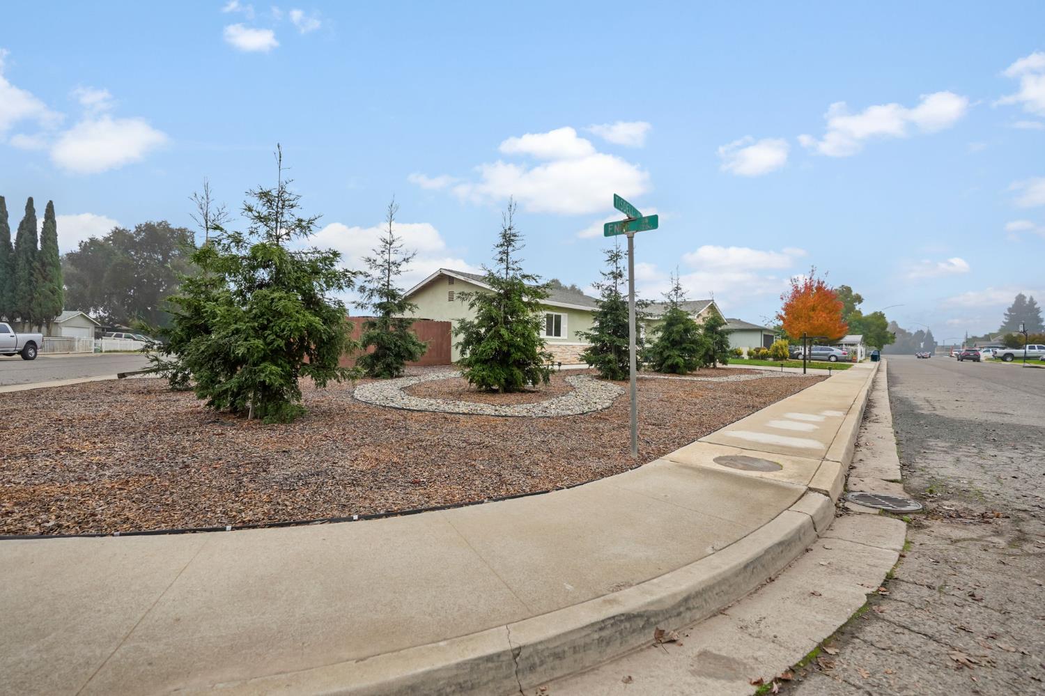 514 Tisdell Dr, Waterford, CA 95386