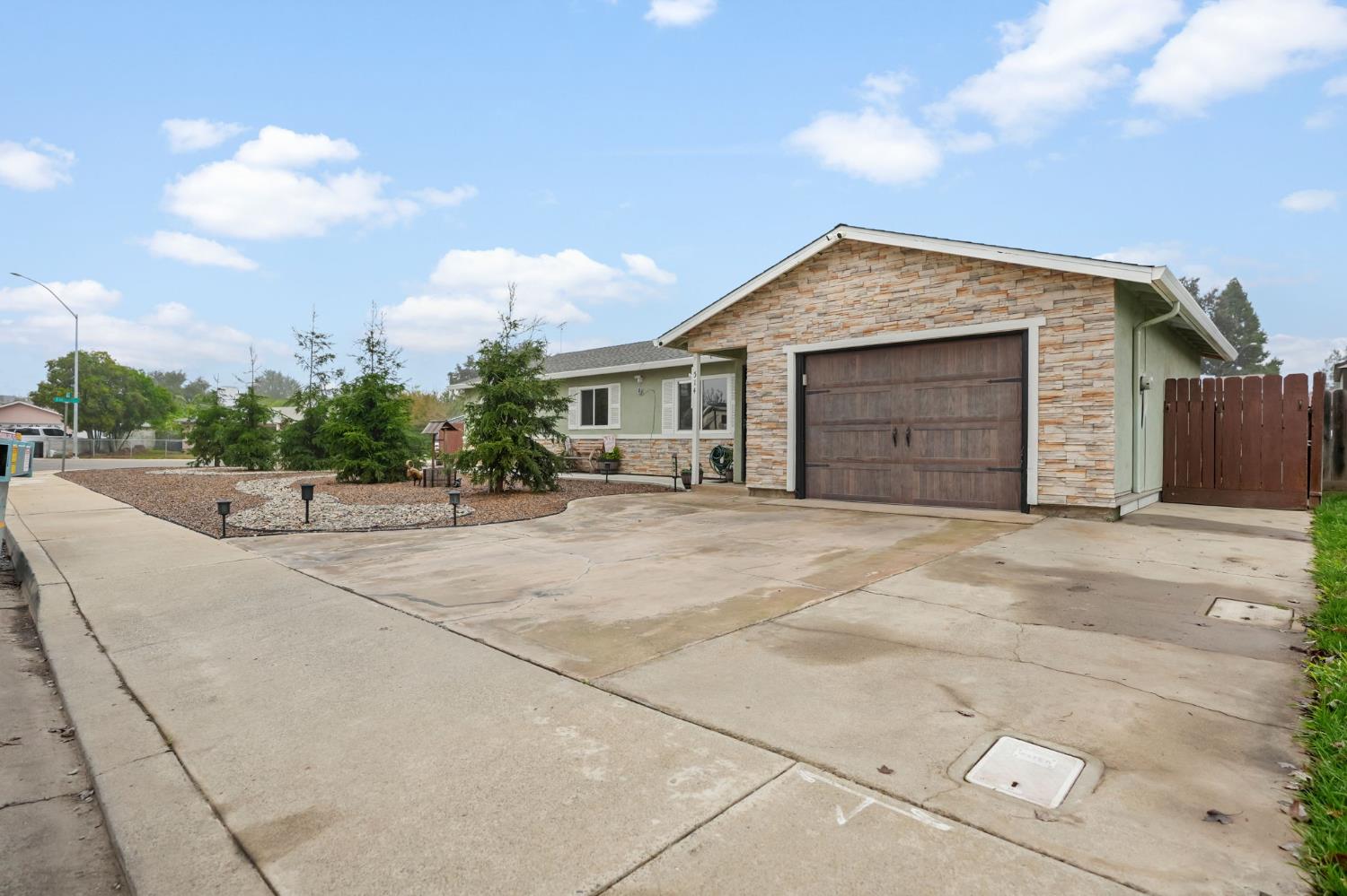 514 Tisdell Dr, Waterford, CA 95386