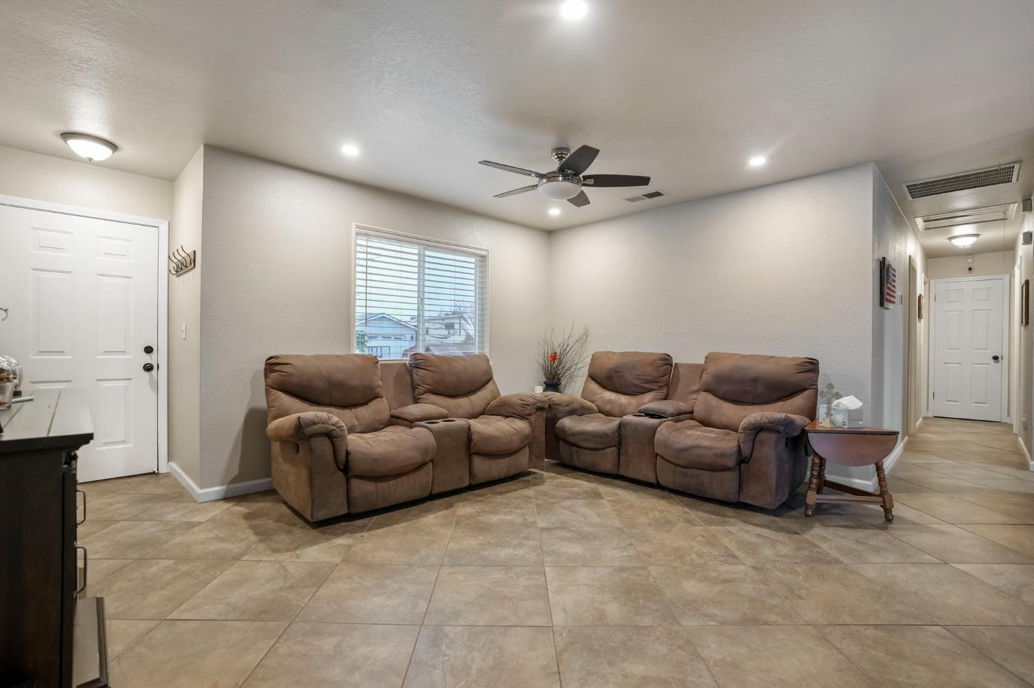 514 Tisdell Dr, Waterford, CA 95386