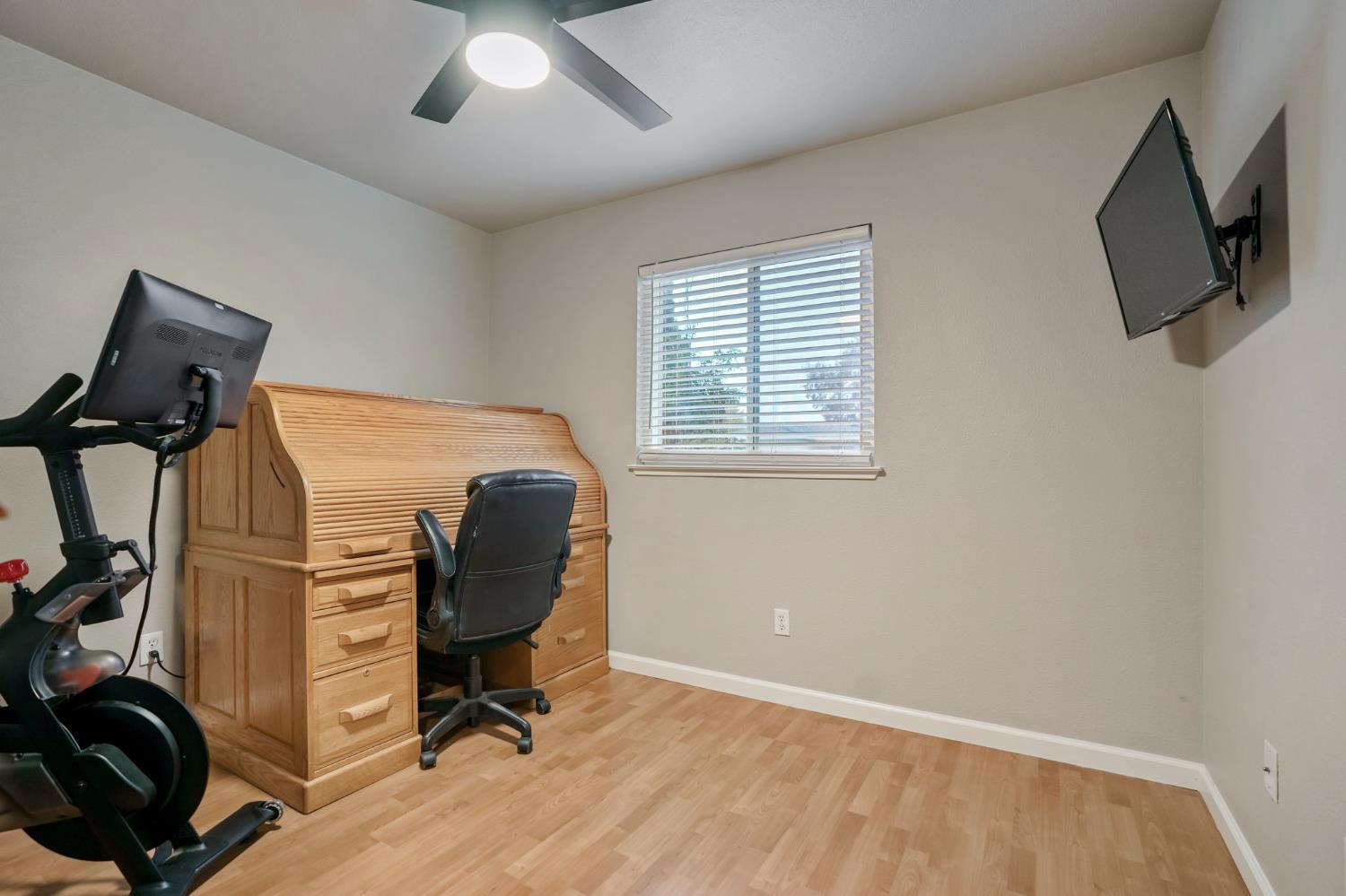 514 Tisdell Dr, Waterford, CA 95386