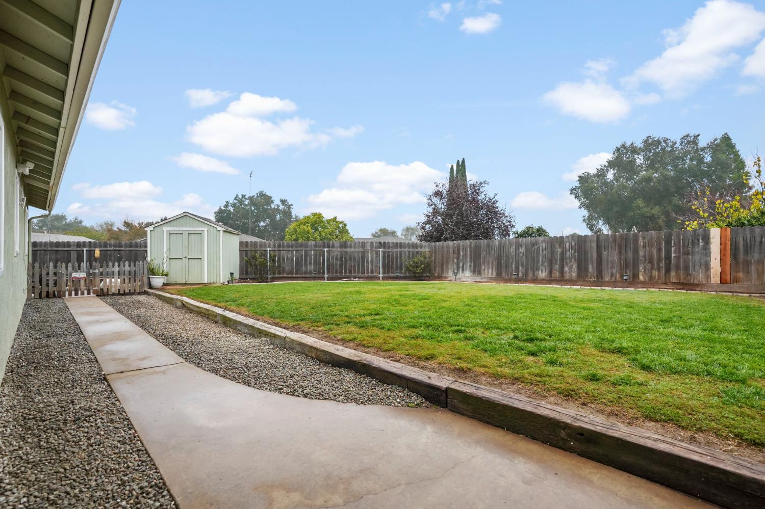 514 Tisdell Dr, Waterford, CA 95386