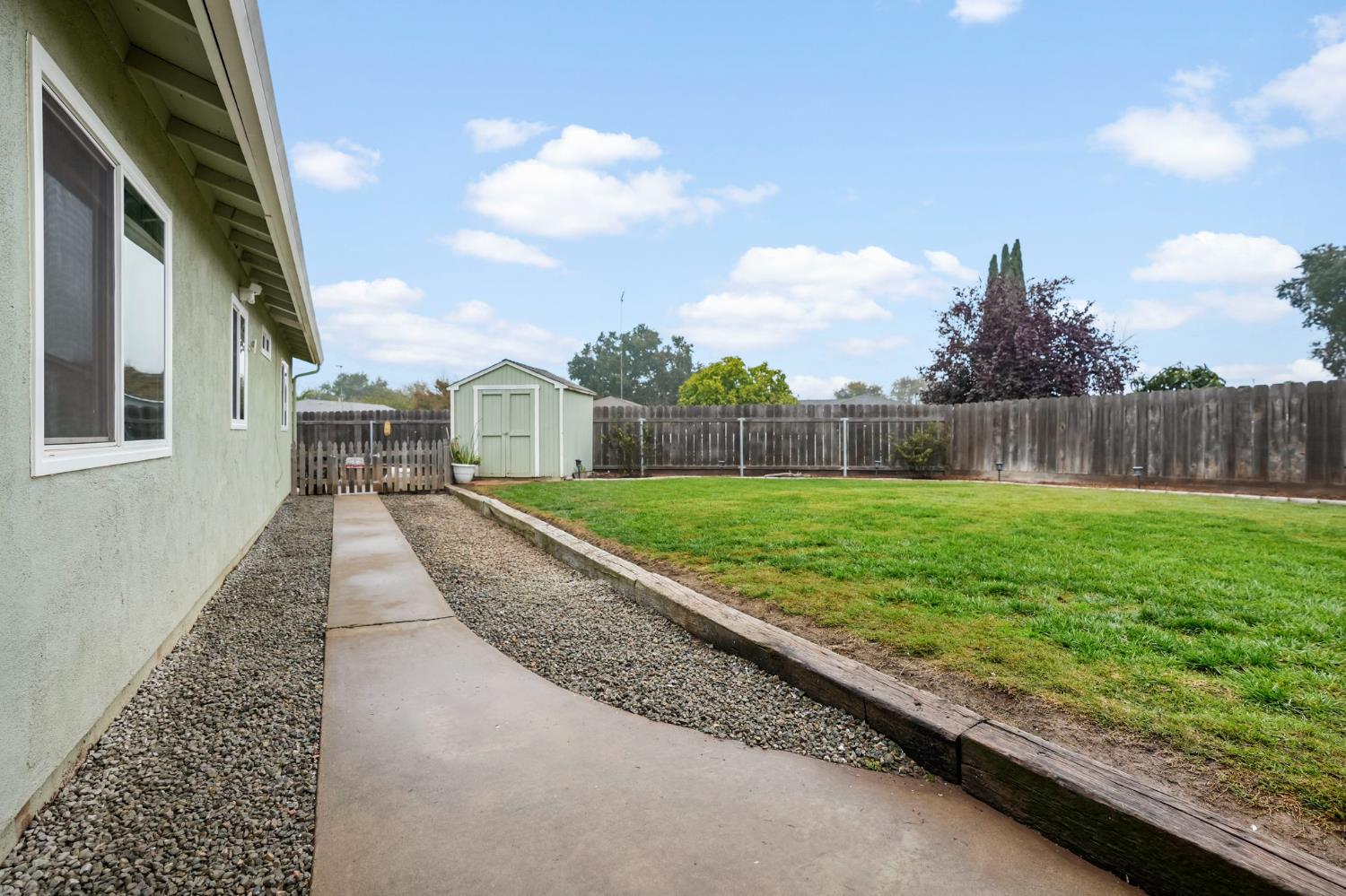 514 Tisdell Dr, Waterford, CA 95386