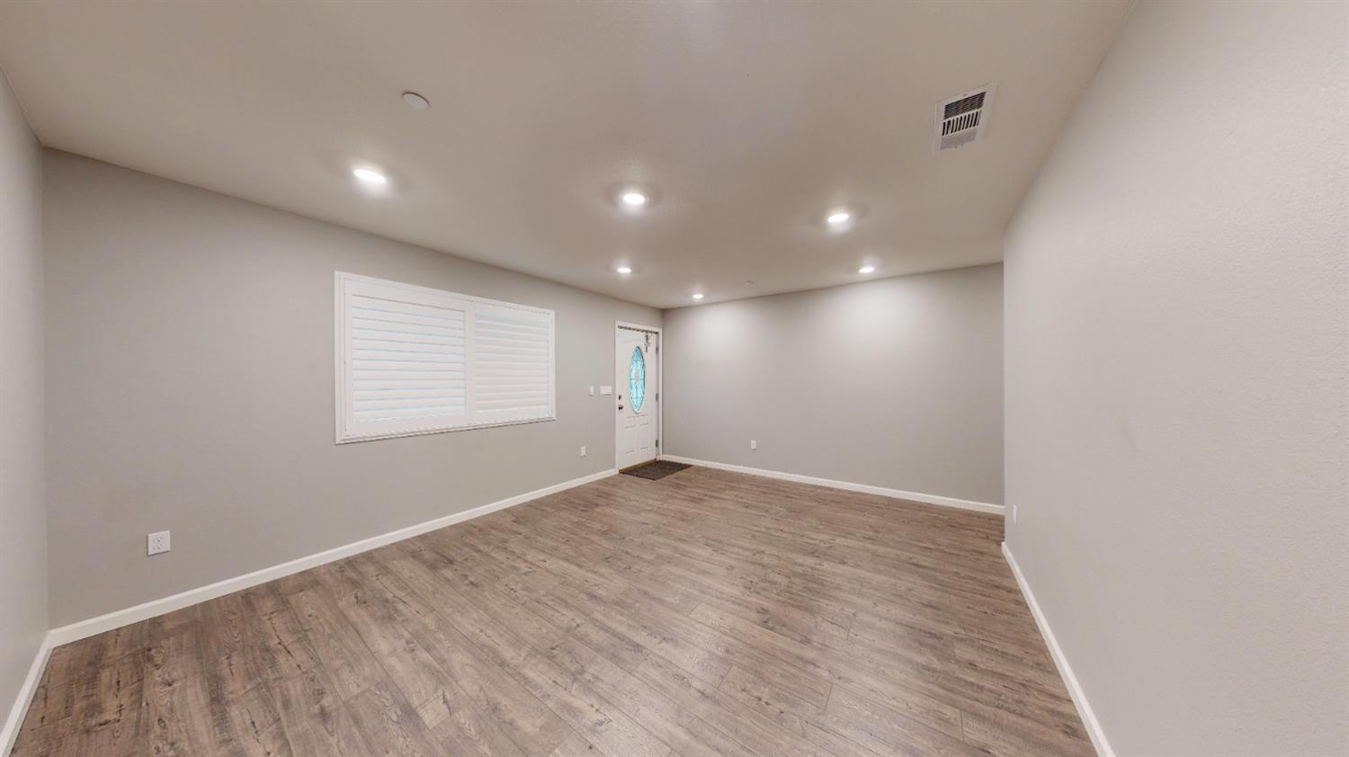 209 Crater Ave, Modesto, CA 95351