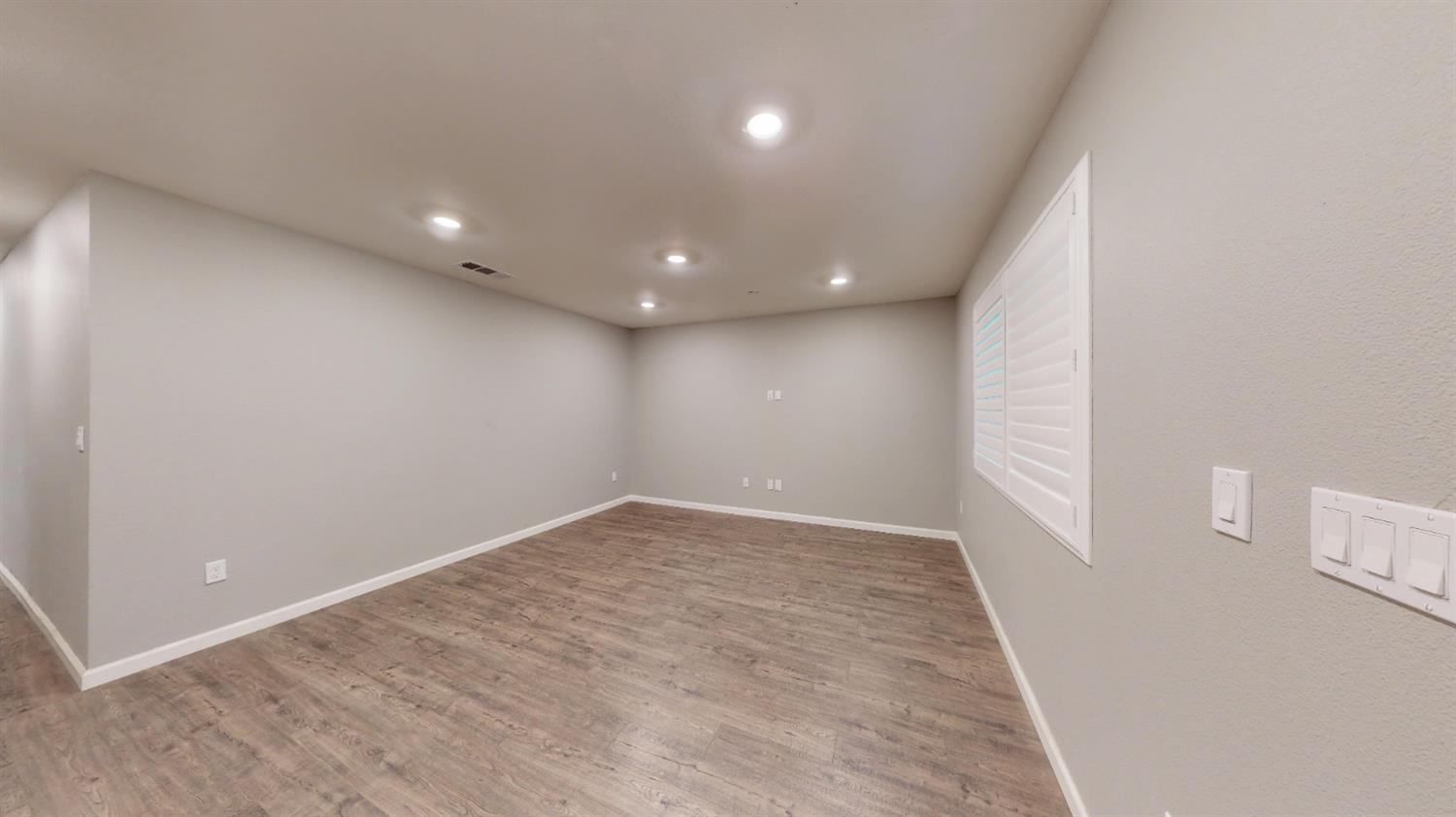 209 Crater Ave, Modesto, CA 95351