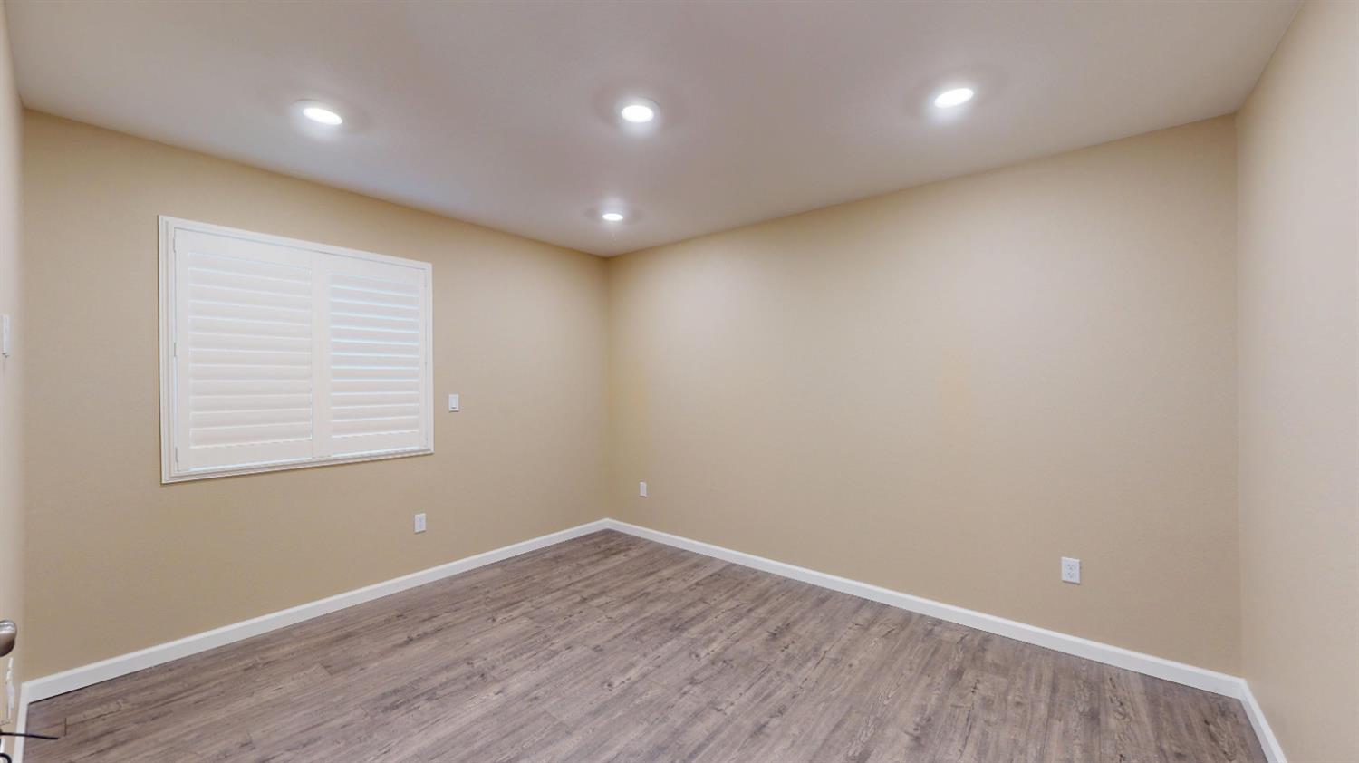 209 Crater Ave, Modesto, CA 95351