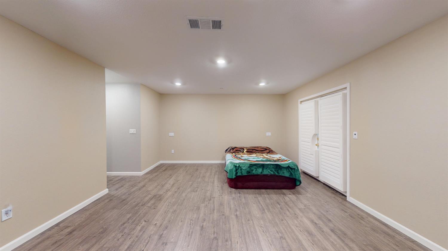 209 Crater Ave, Modesto, CA 95351