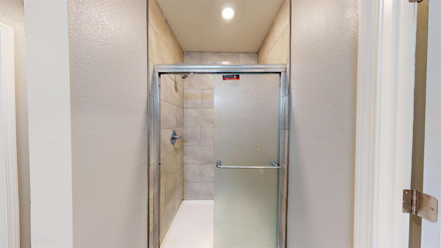 209 Crater Ave, Modesto, CA 95351