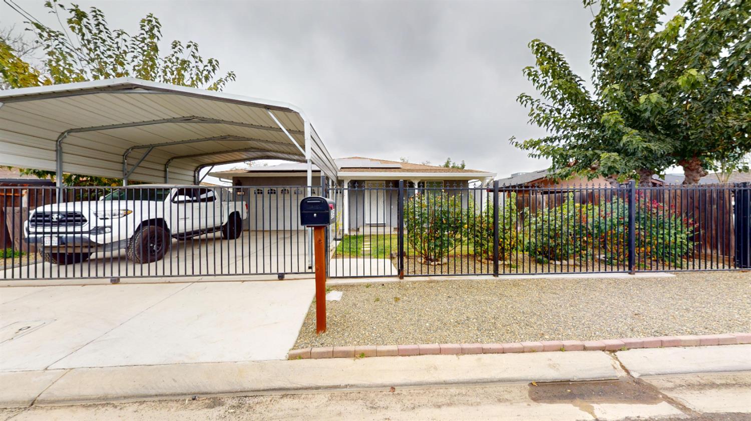 209 Crater Ave, Modesto, CA 95351