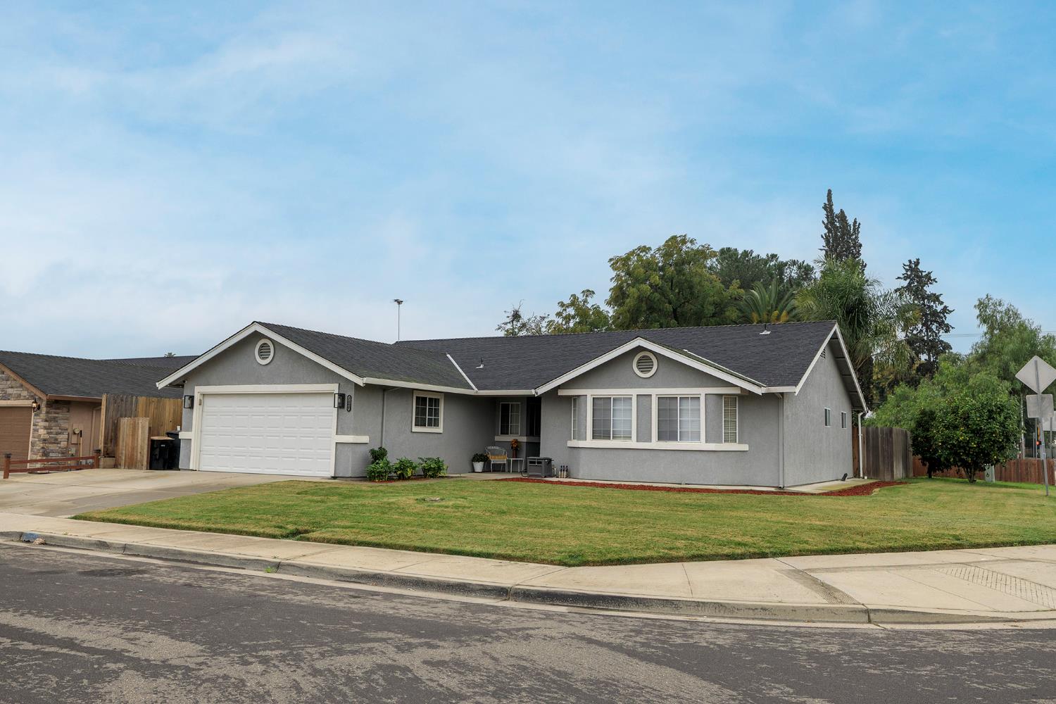 7699 E Hannah Ave, Hilmar, CA 95324