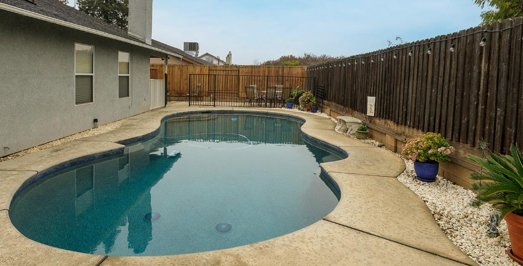 7699 E Hannah Ave, Hilmar, CA 95324